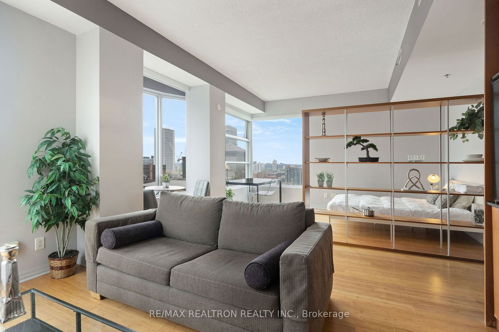 1 King St W, unit 2503 for sale