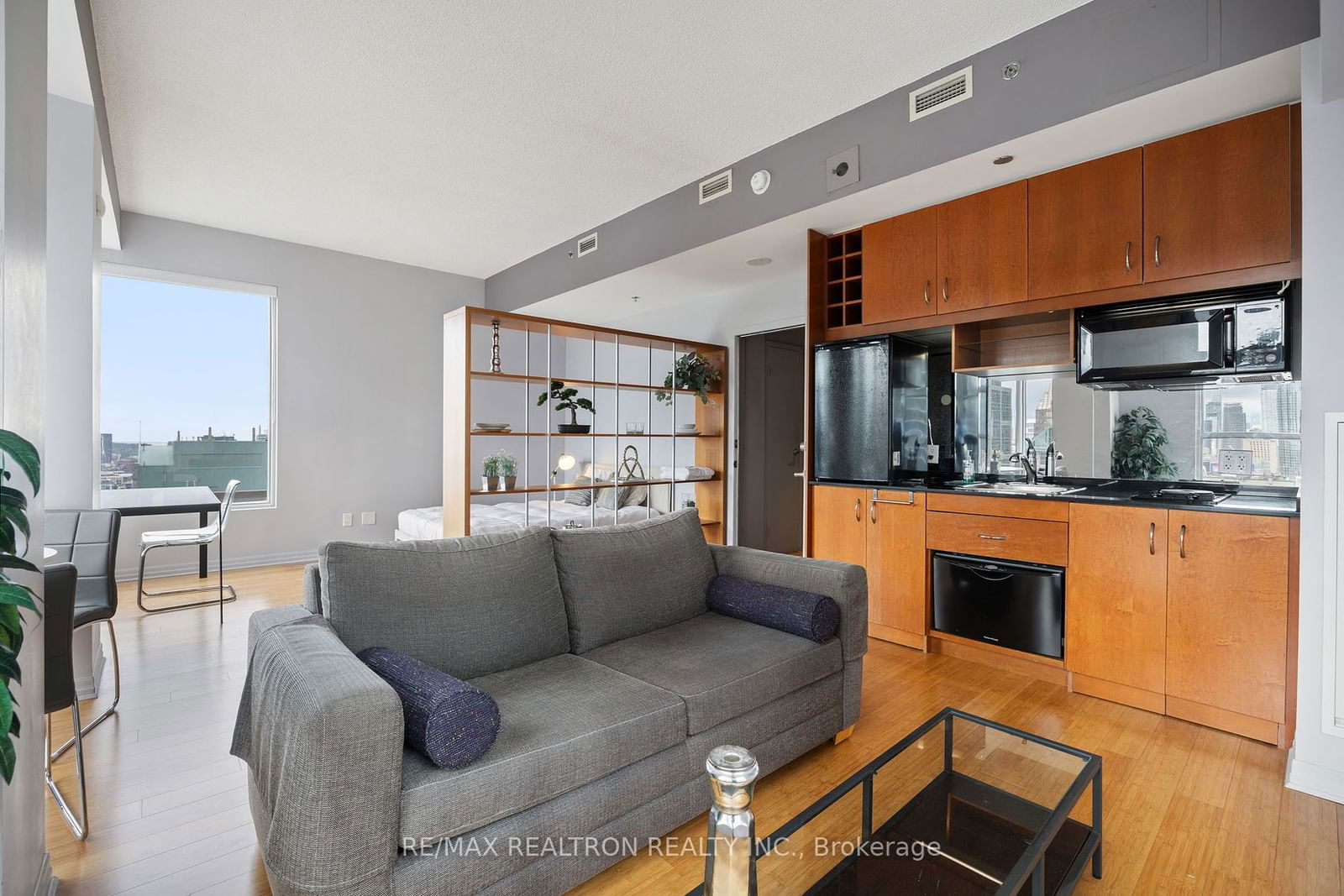 1 King St W, unit 2503 for sale - image #5