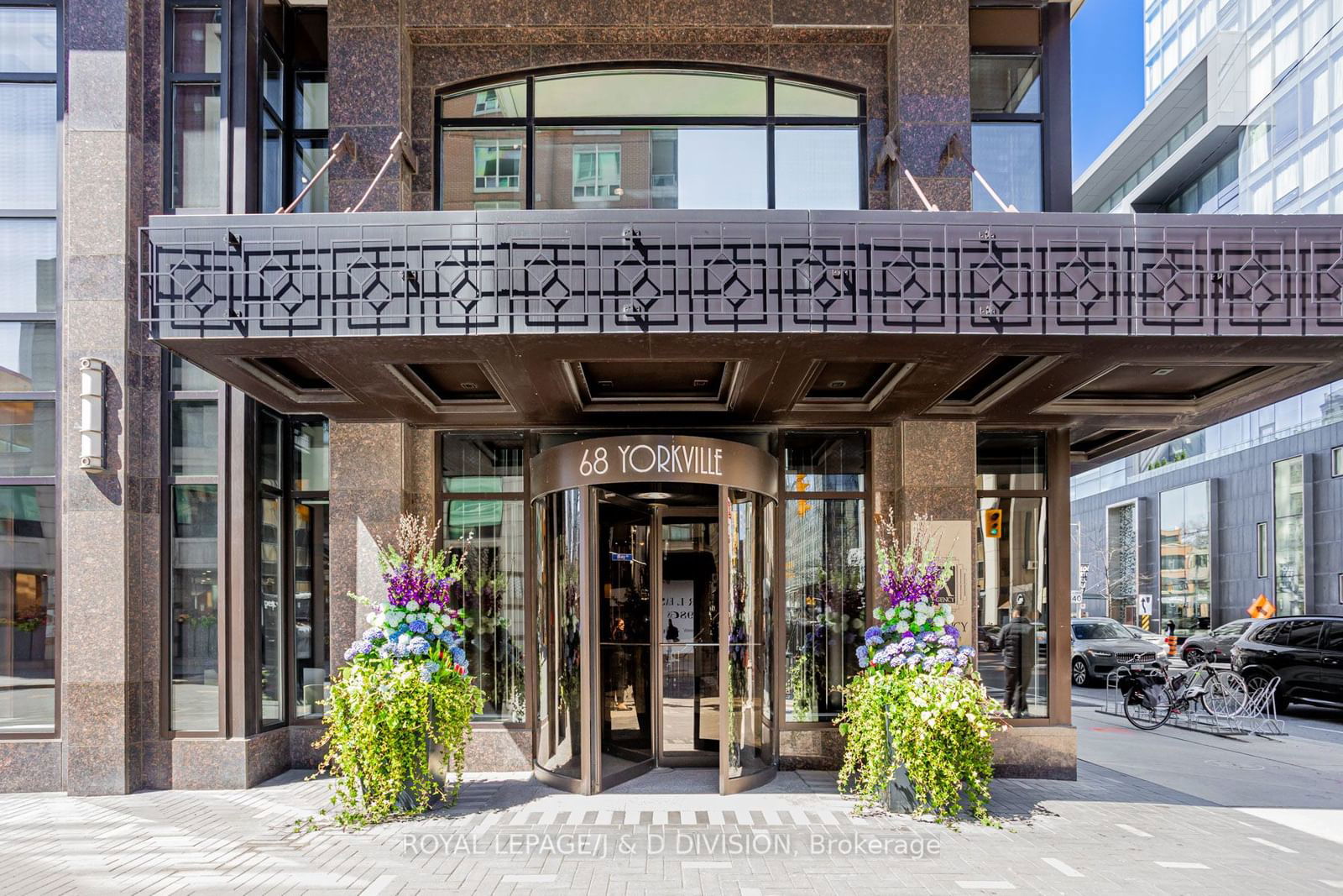 68 Yorkville Ave, unit 1602 for sale