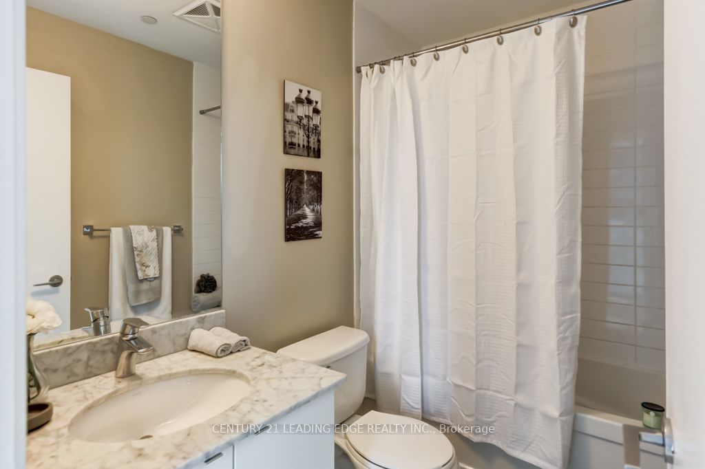 150 East Liberty St, unit 604 for sale - image #20