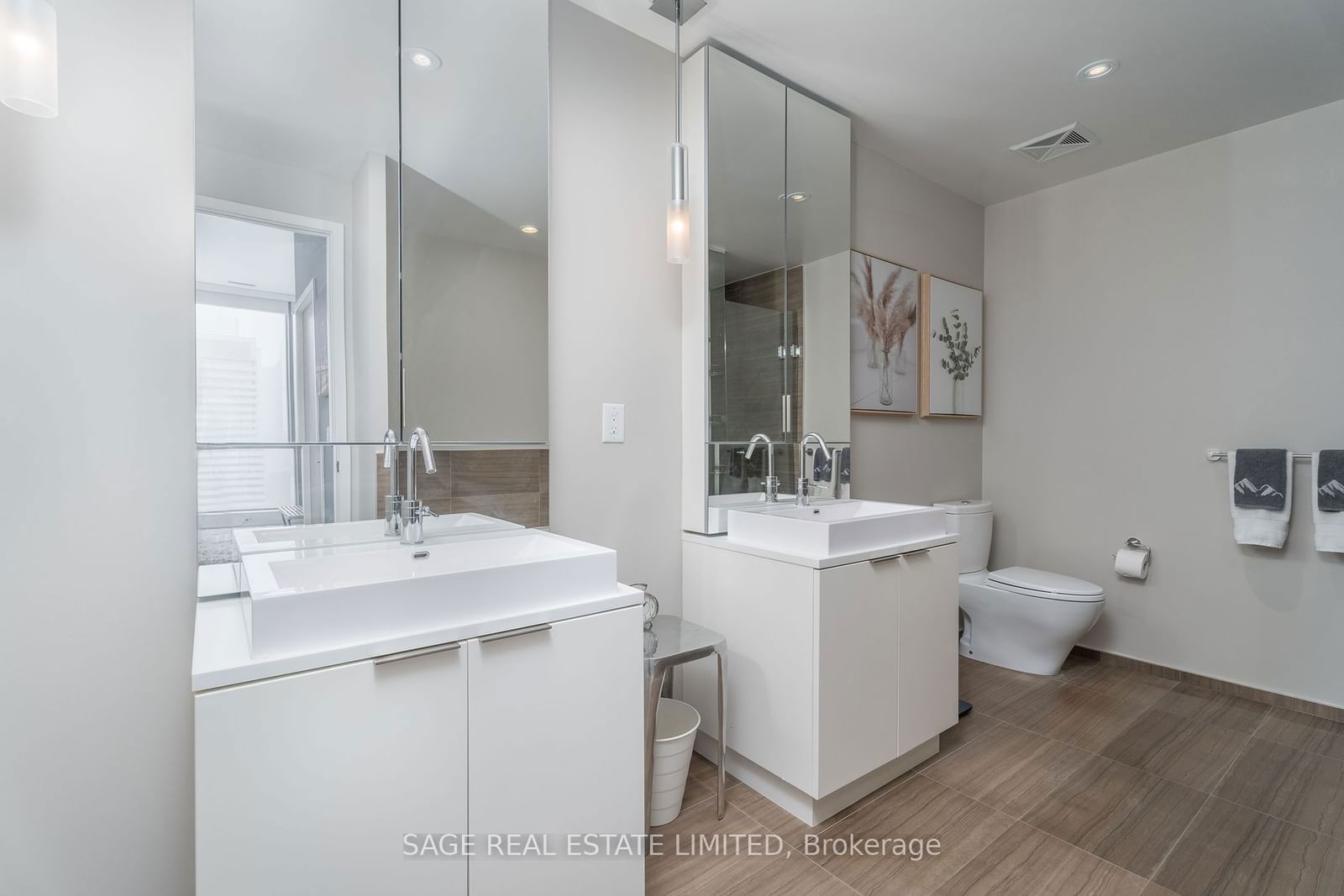 8 Charlotte St, unit 3505 for sale - image #21