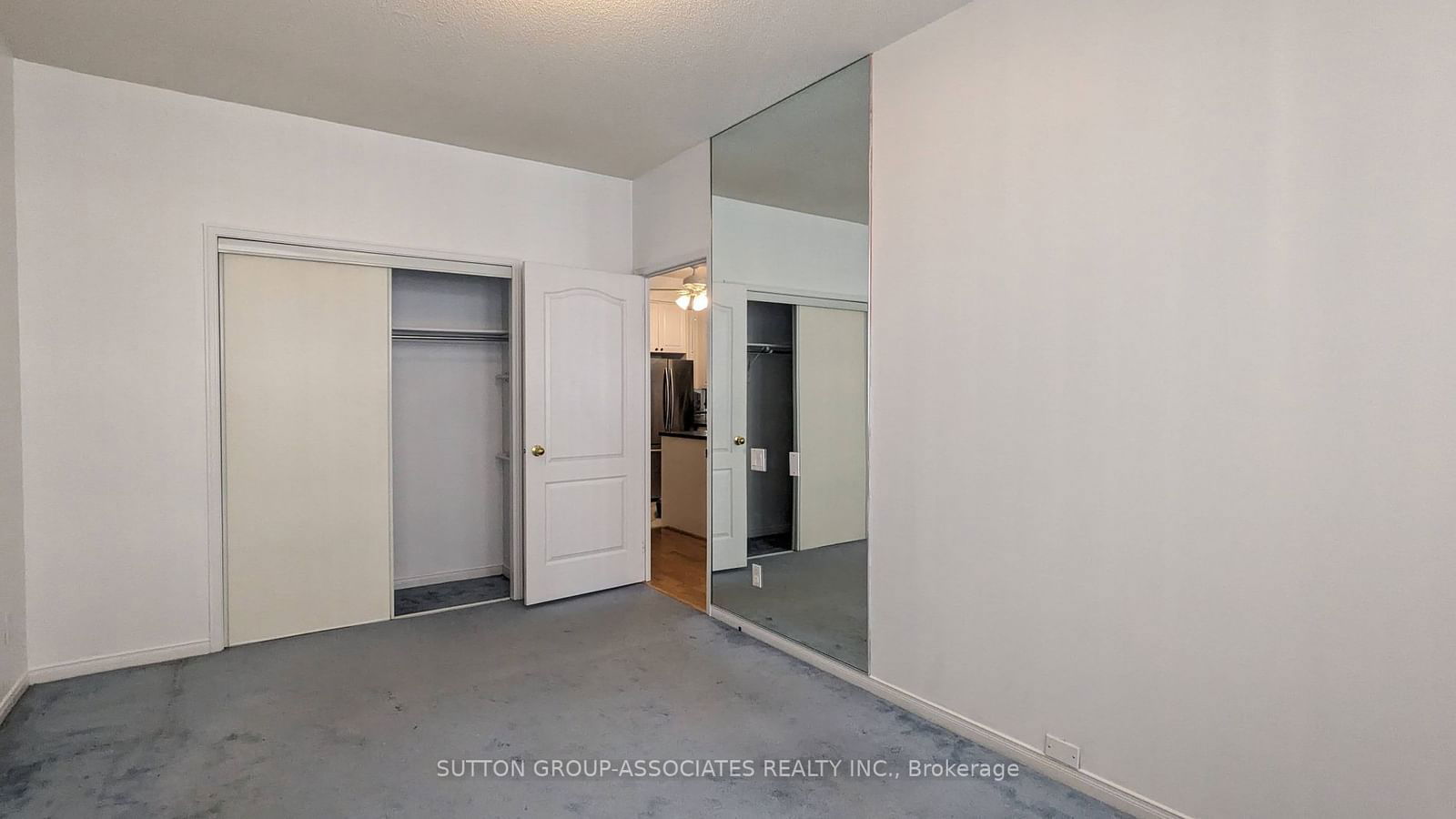 555 Yonge St, unit 406 for sale - image #6