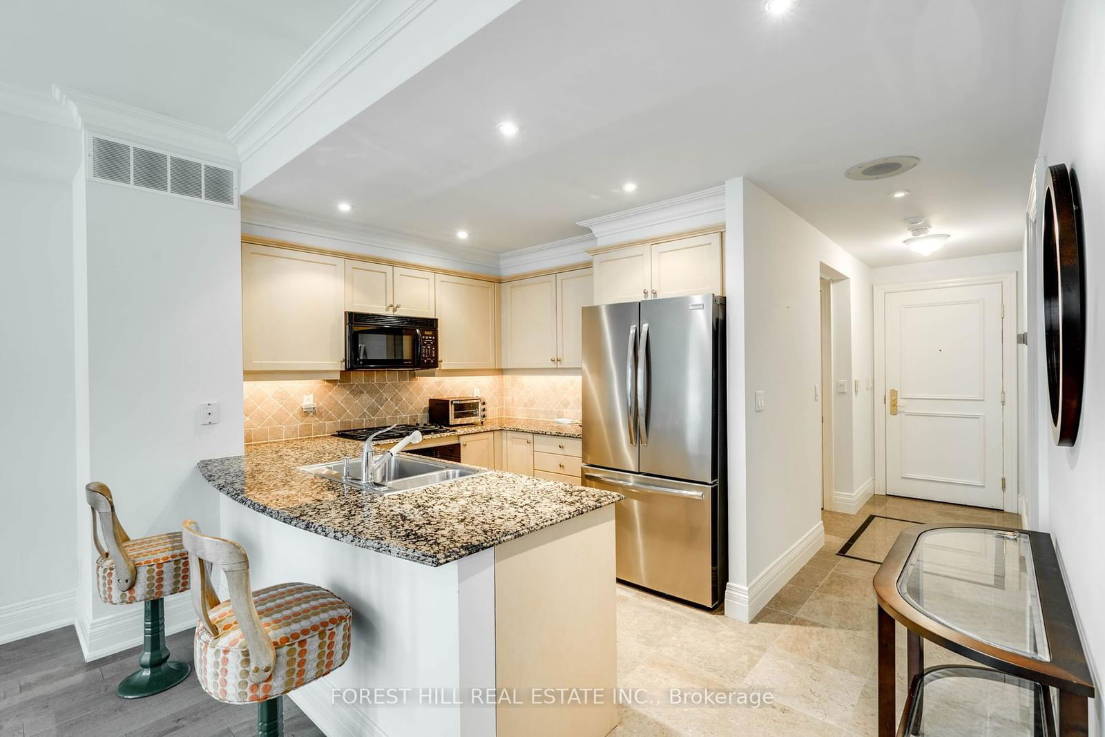 33 Delisle Ave, unit 208 for sale - image #4