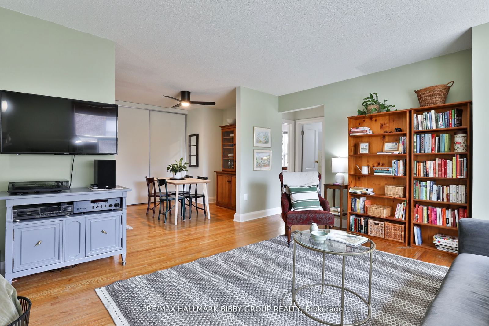 35 Raglan Ave, unit #404 for sale - image #6