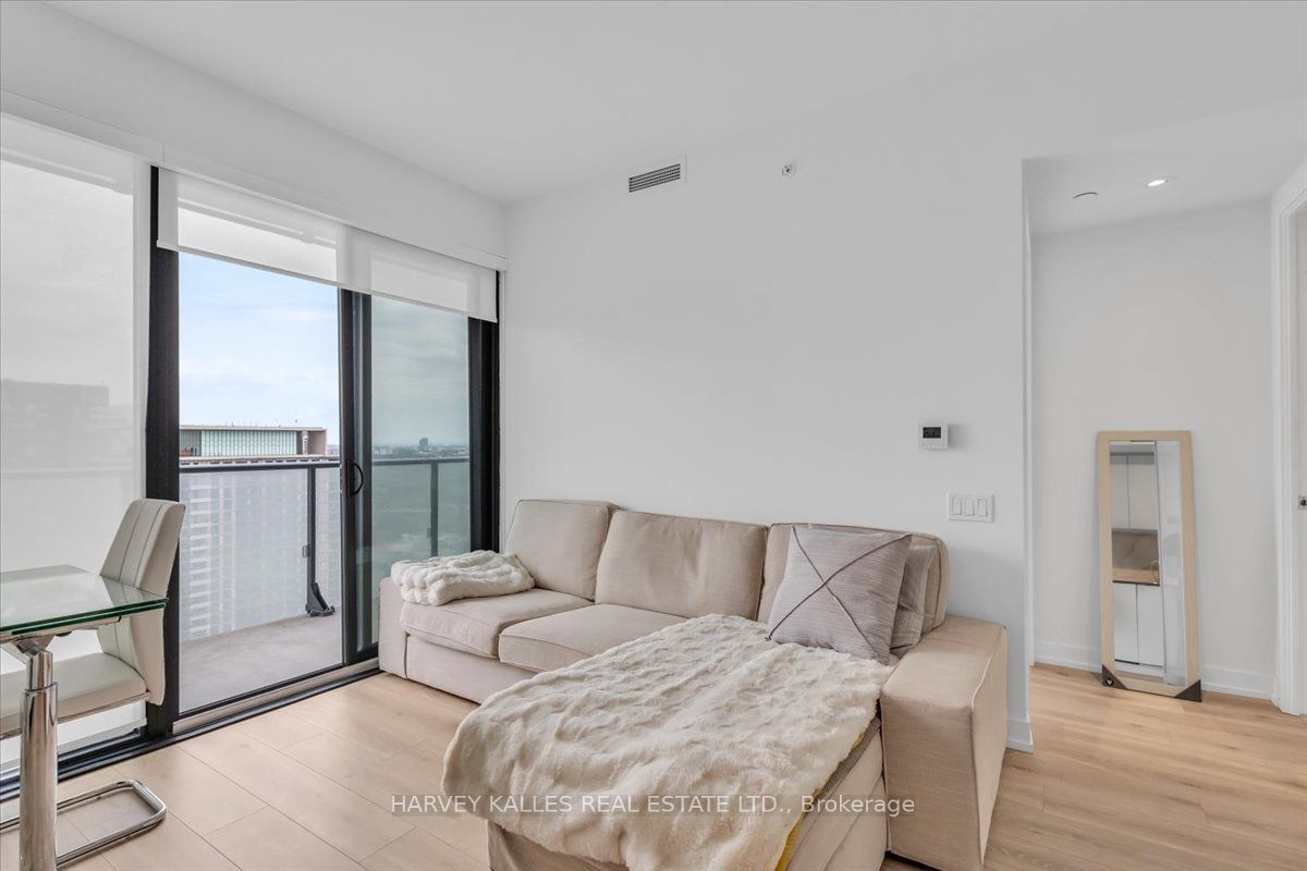 161 Roehampton Ave, unit 3301 for sale - image #14