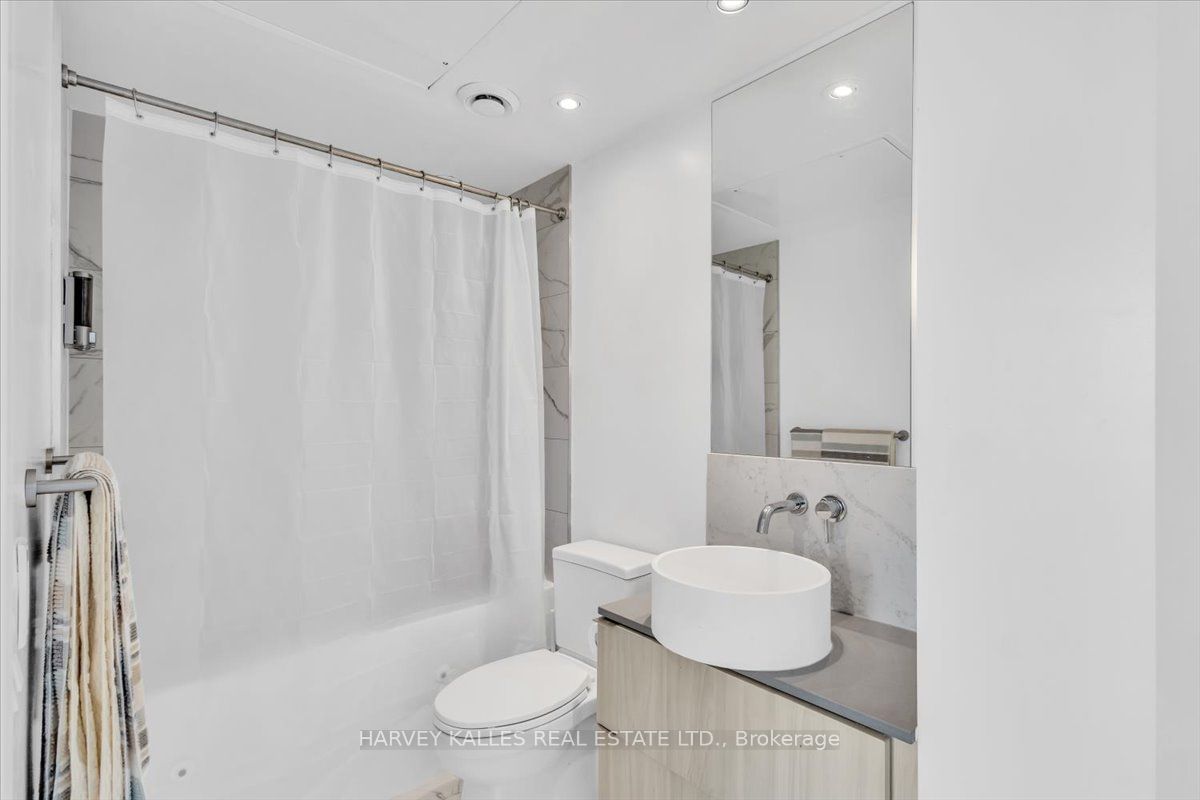 161 Roehampton Ave, unit 3301 for sale - image #16