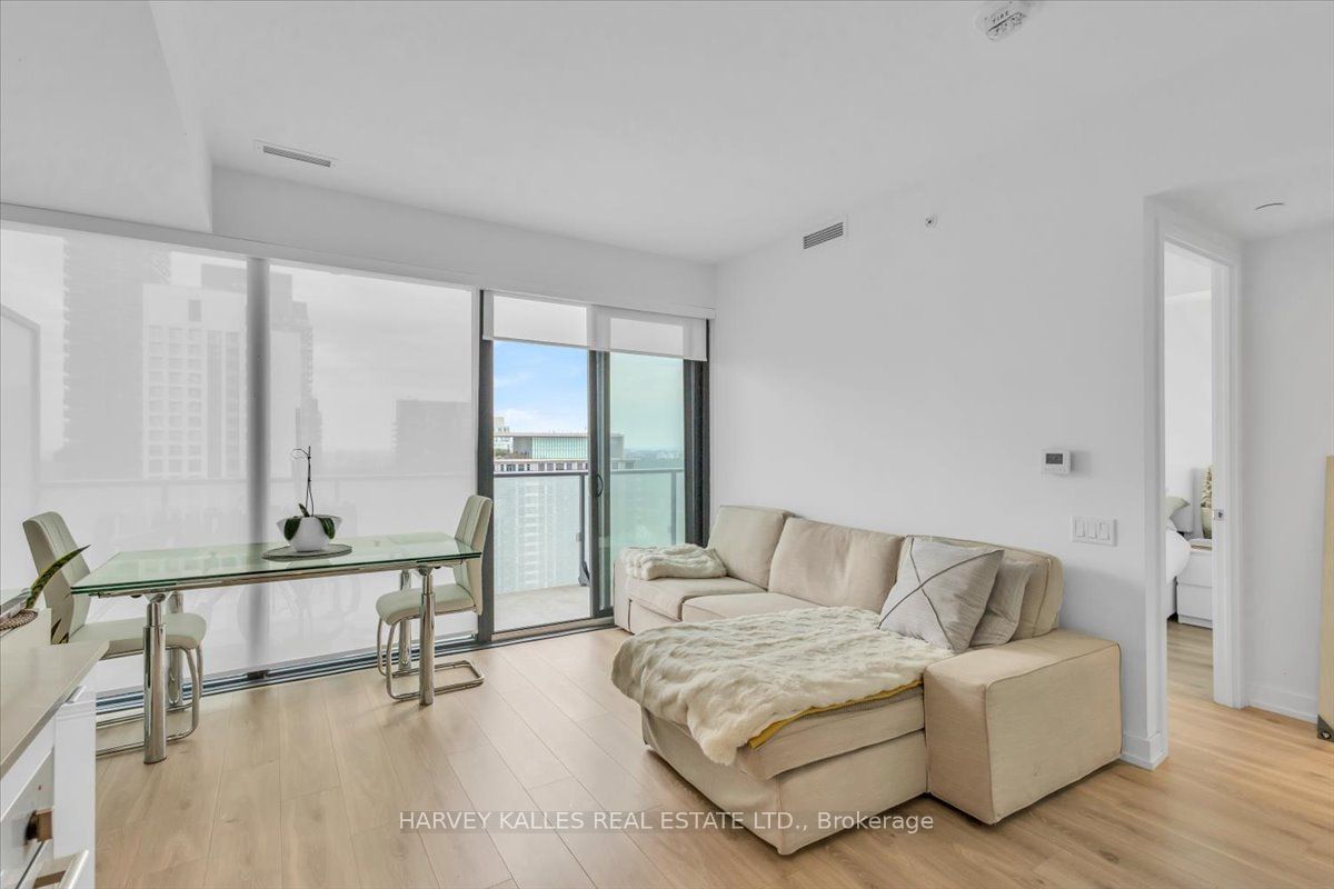 161 Roehampton Ave, unit 3301 for sale - image #8