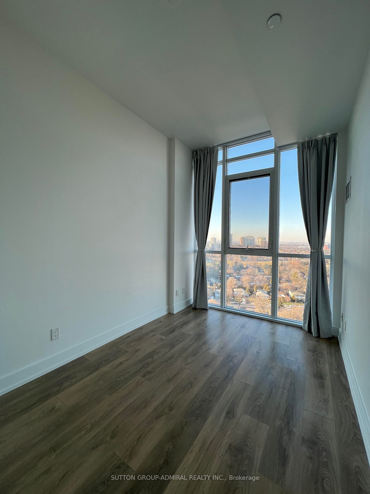 150 Fairview Mall Dr, unit 1706 for rent - image #4