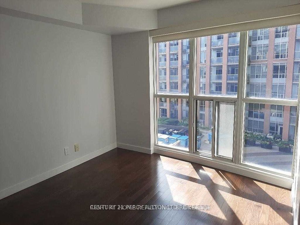 1005 King St W, unit 402 for rent - image #9