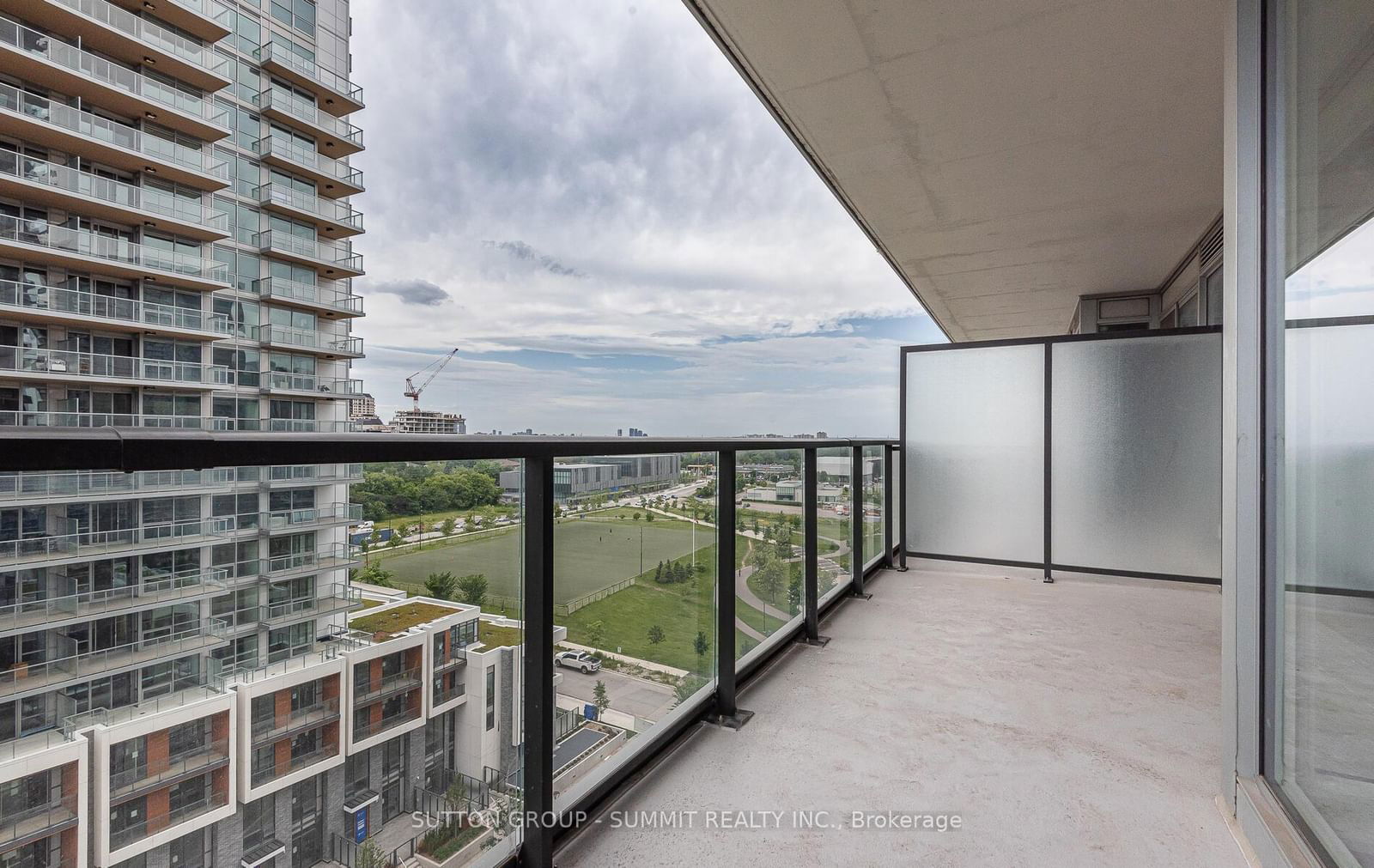 85 McMahon Dr, unit 1207 for sale - image #19