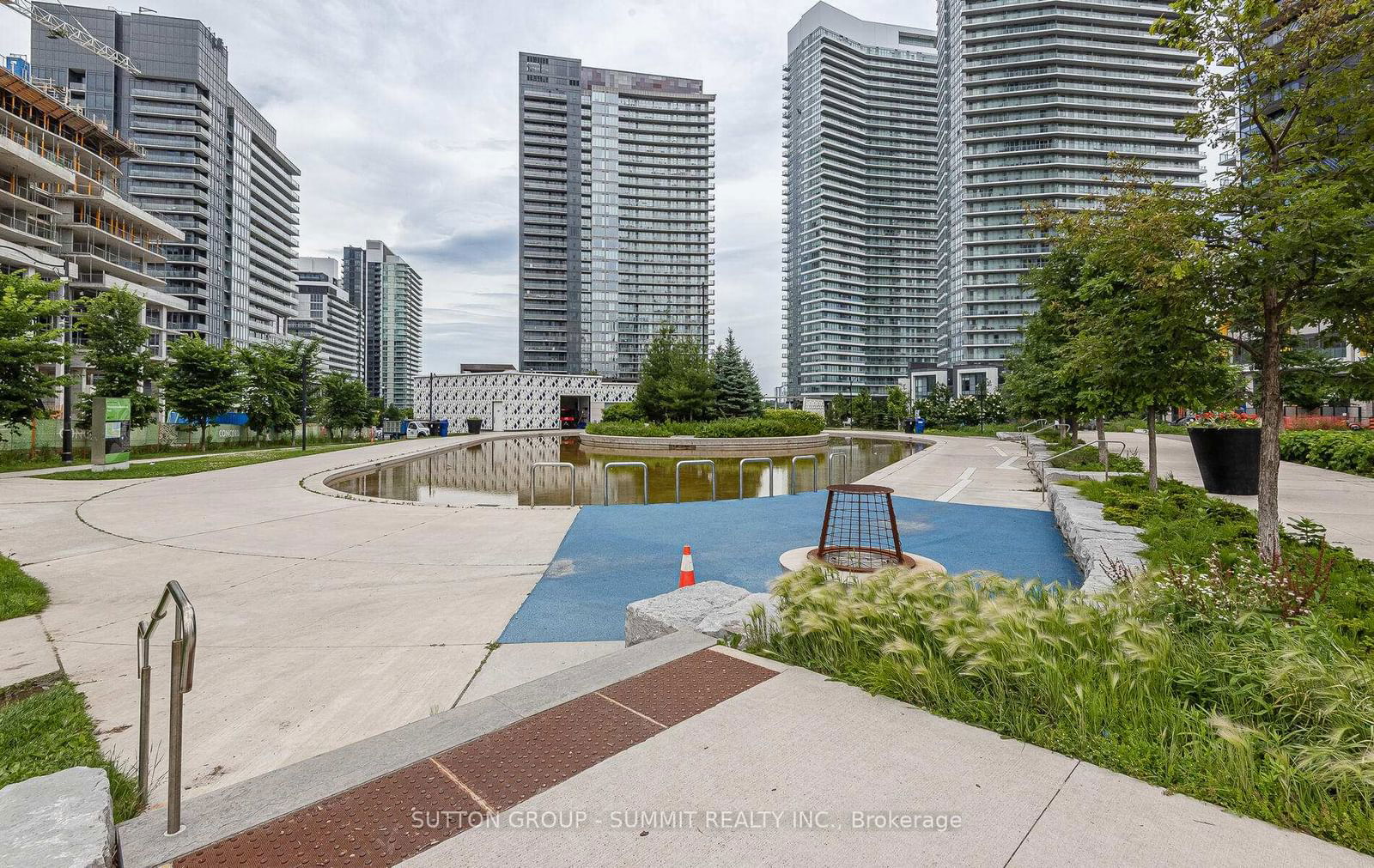 85 McMahon Dr, unit 1207 for sale - image #24