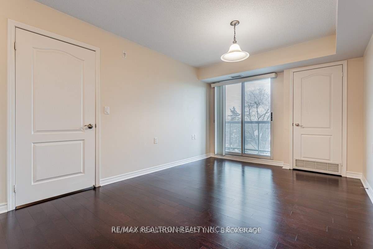 935 Sheppard Ave W, unit 304 for rent