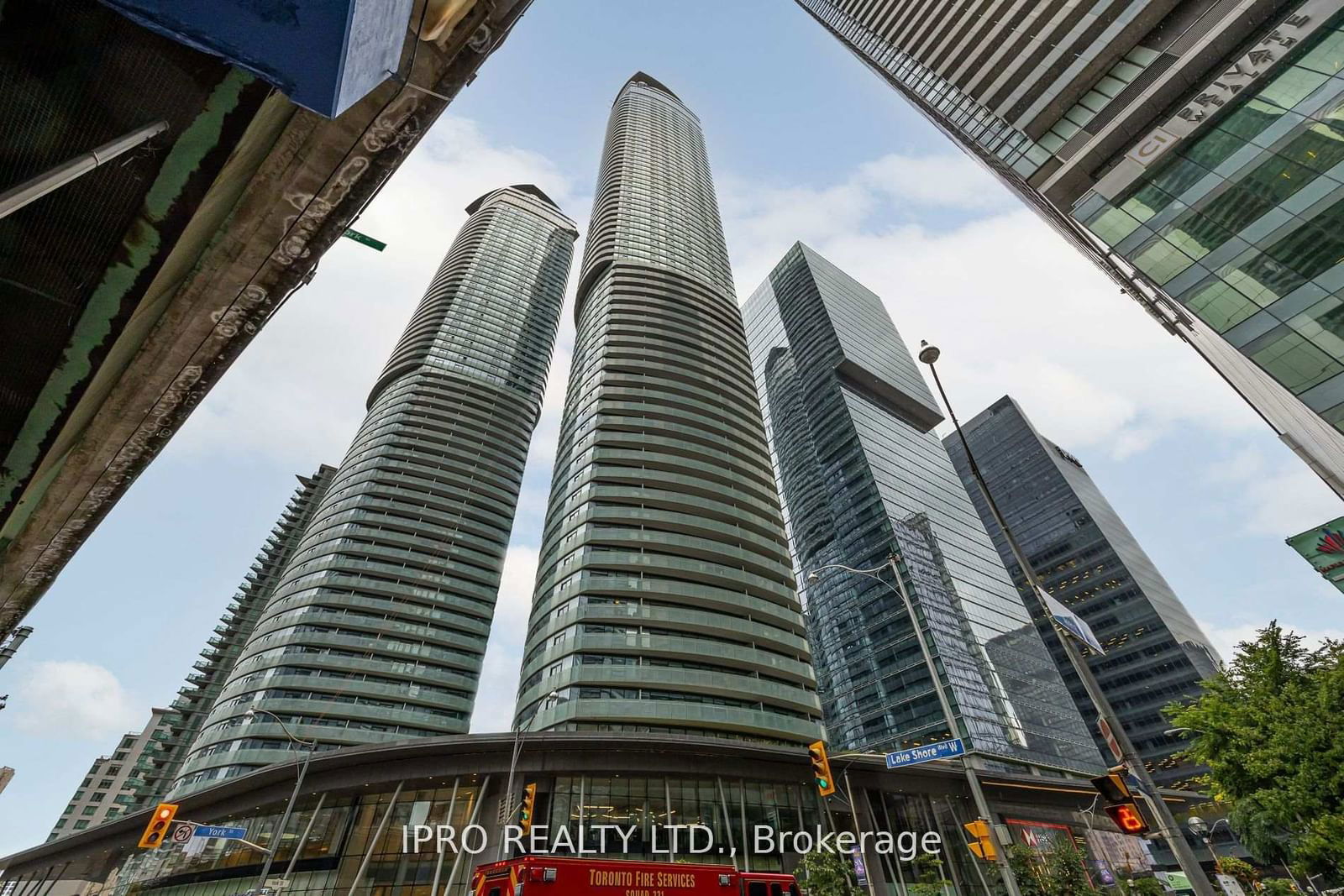 12 York St, unit 1503 for rent