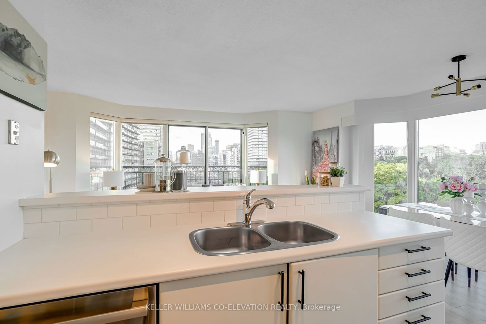 97 Lawton Blvd, unit 705 for sale - image #11