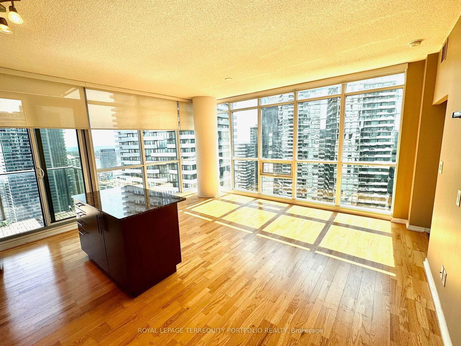 55 Bremner Blvd, unit 3907 for rent - image #3