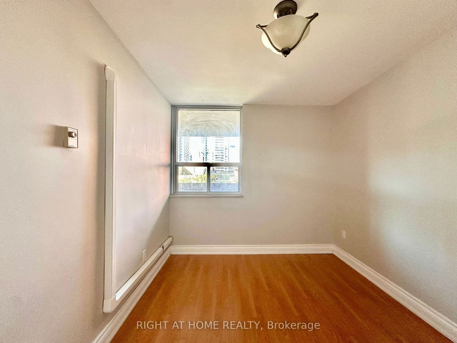 40 Homewood Ave, unit 909 for rent - image #7