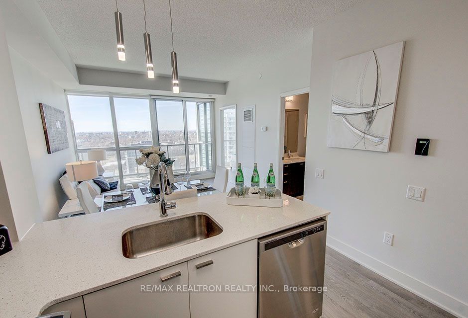 30 Roehampton Ave, unit 2804 for sale - image #12