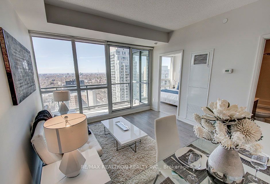 30 Roehampton Ave, unit 2804 for sale - image #4