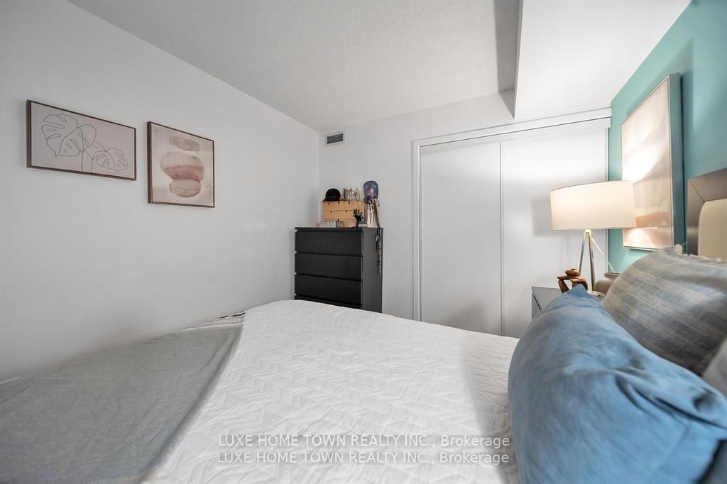 4K Spadina Ave, unit 711 for sale - image #17