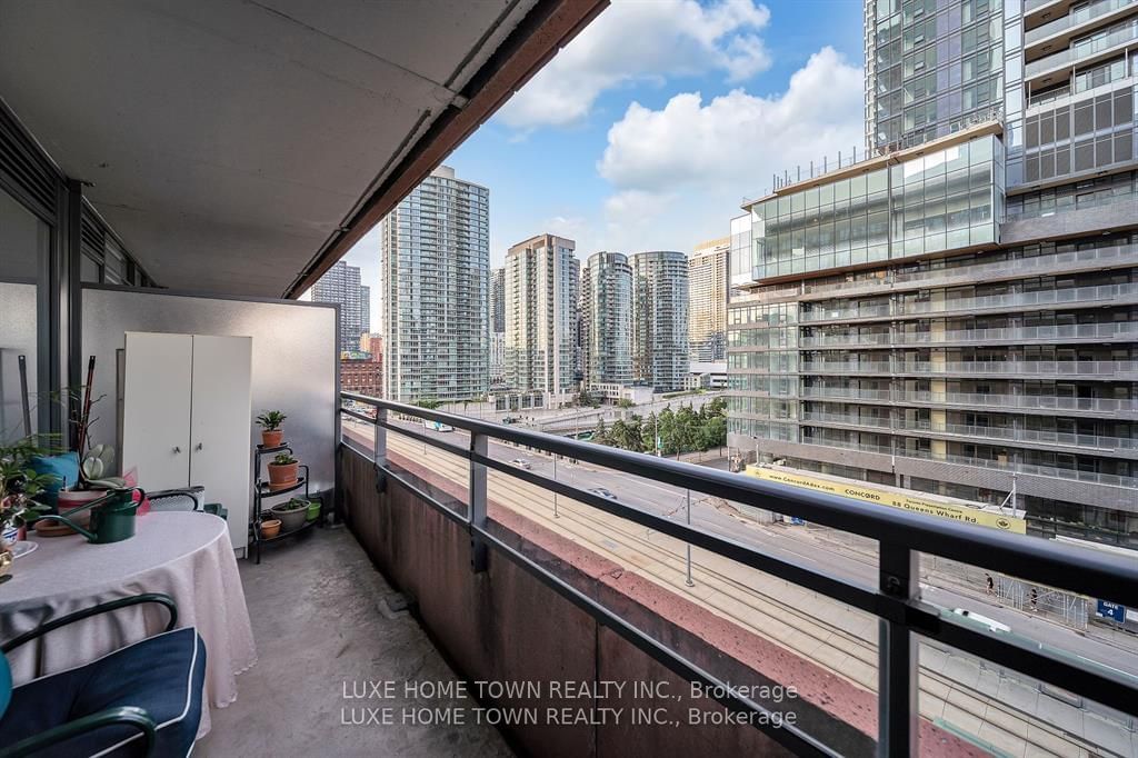 4K Spadina Ave, unit 711 for sale - image #21