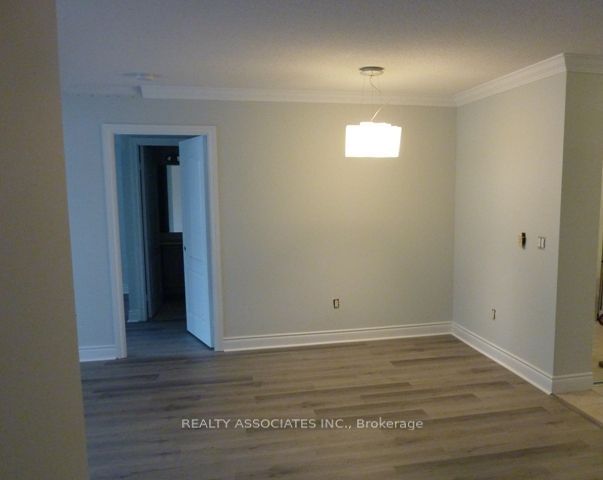 880 Grandview Way, unit 801 for rent - image #5