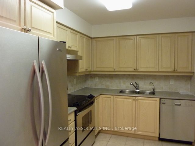 880 Grandview Way, unit 801 for rent - image #7