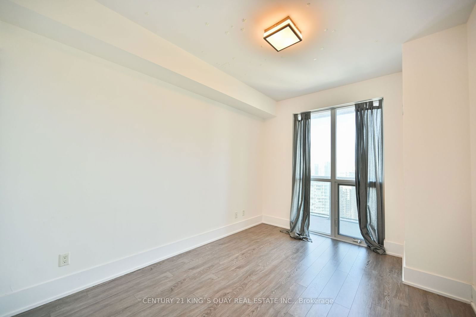 300 Front St W, unit 3413 for rent - image #10