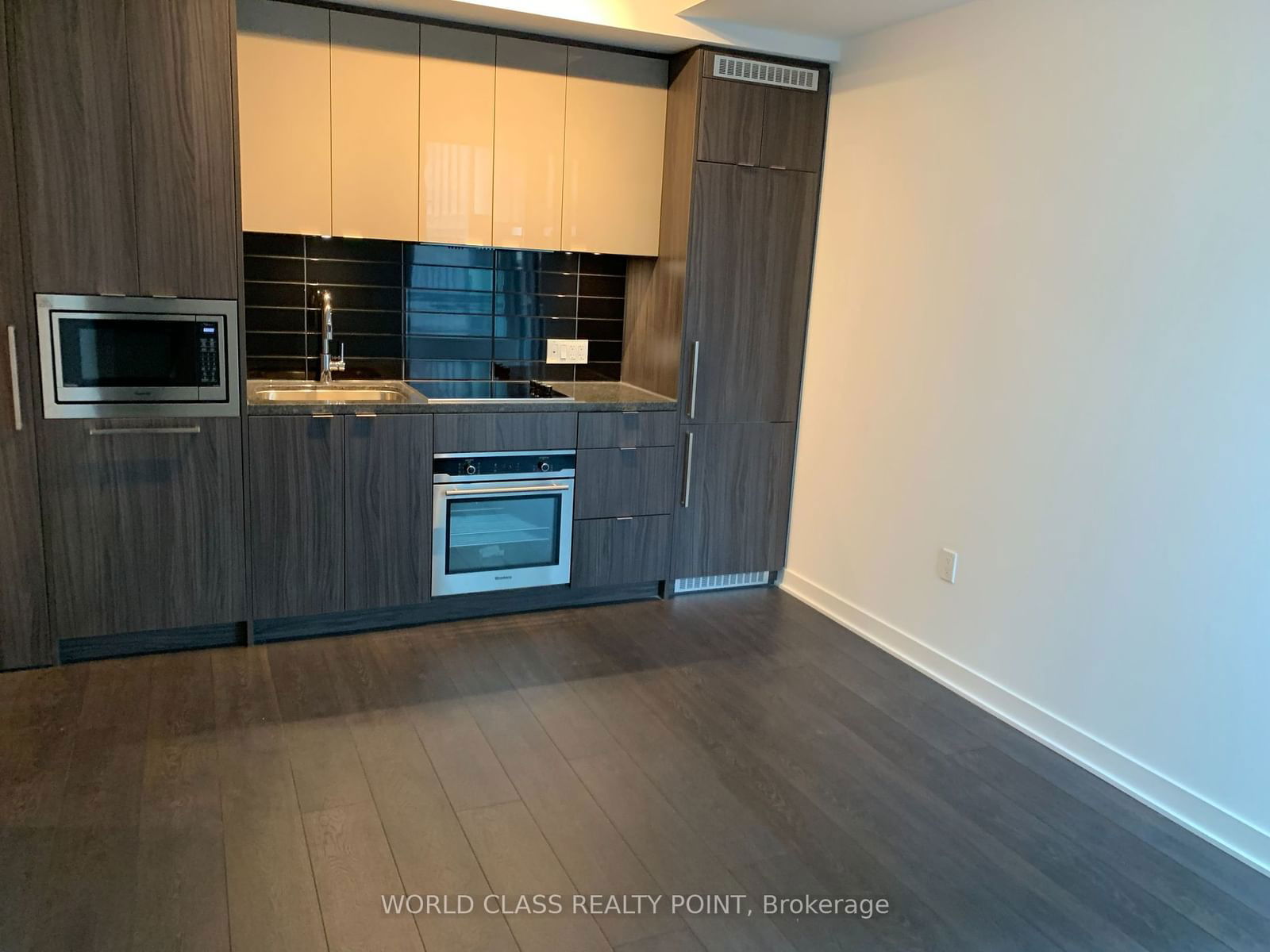 115 Blue Jays Way, unit 1212 for rent - image #5