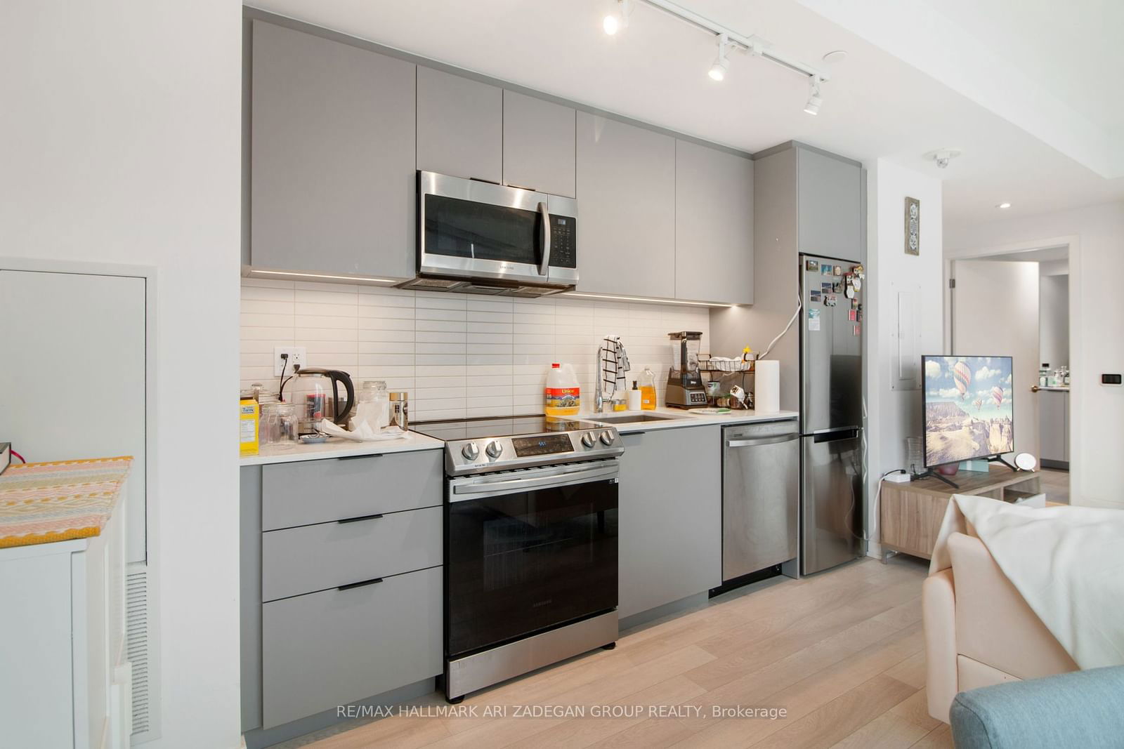 50 Power St, unit 1213 for sale - image #11