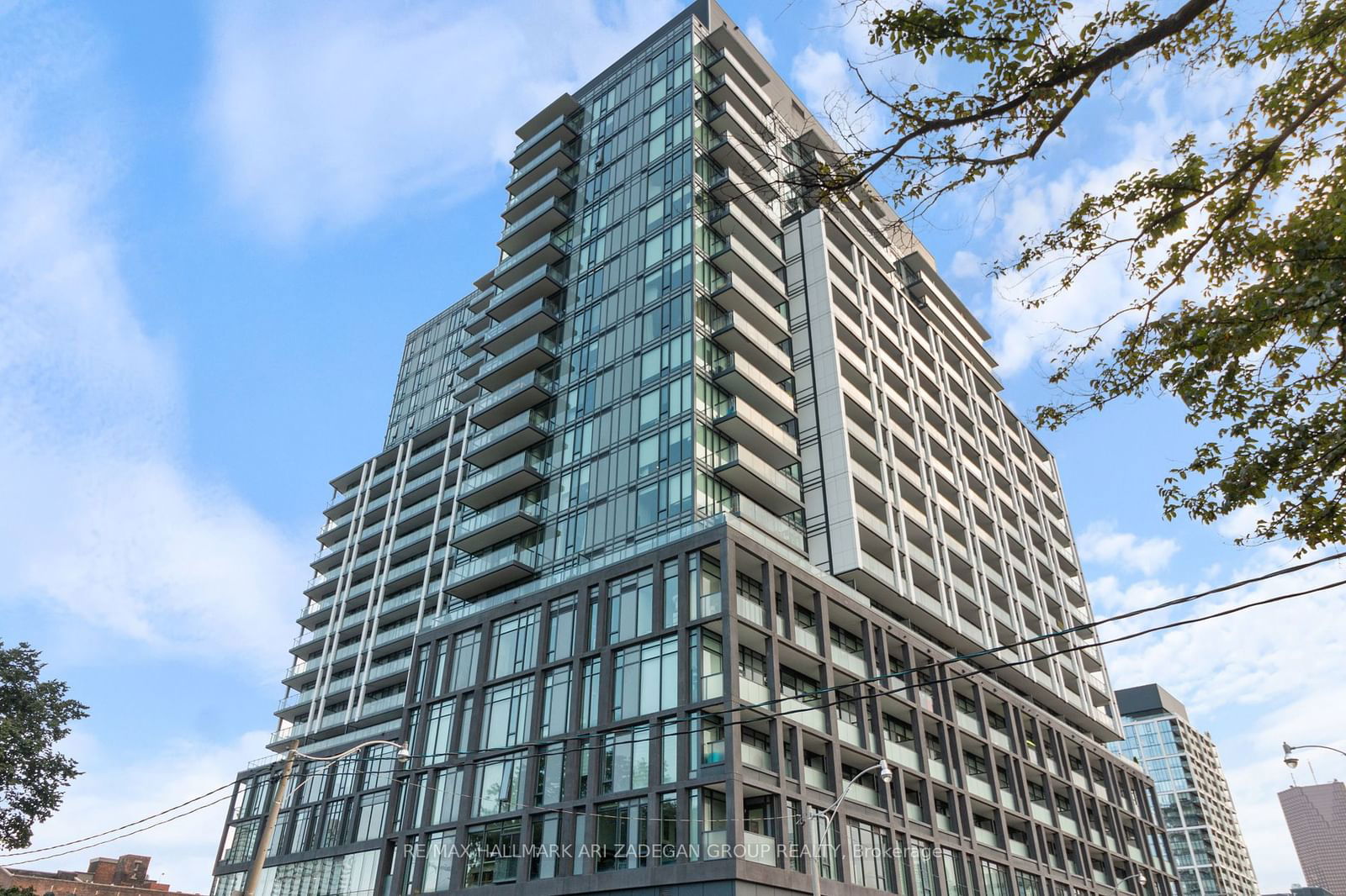 50 Power St, unit 1213 for sale - image #2