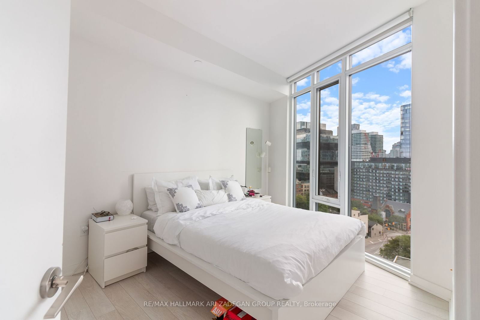 50 Power St, unit 1213 for sale - image #20