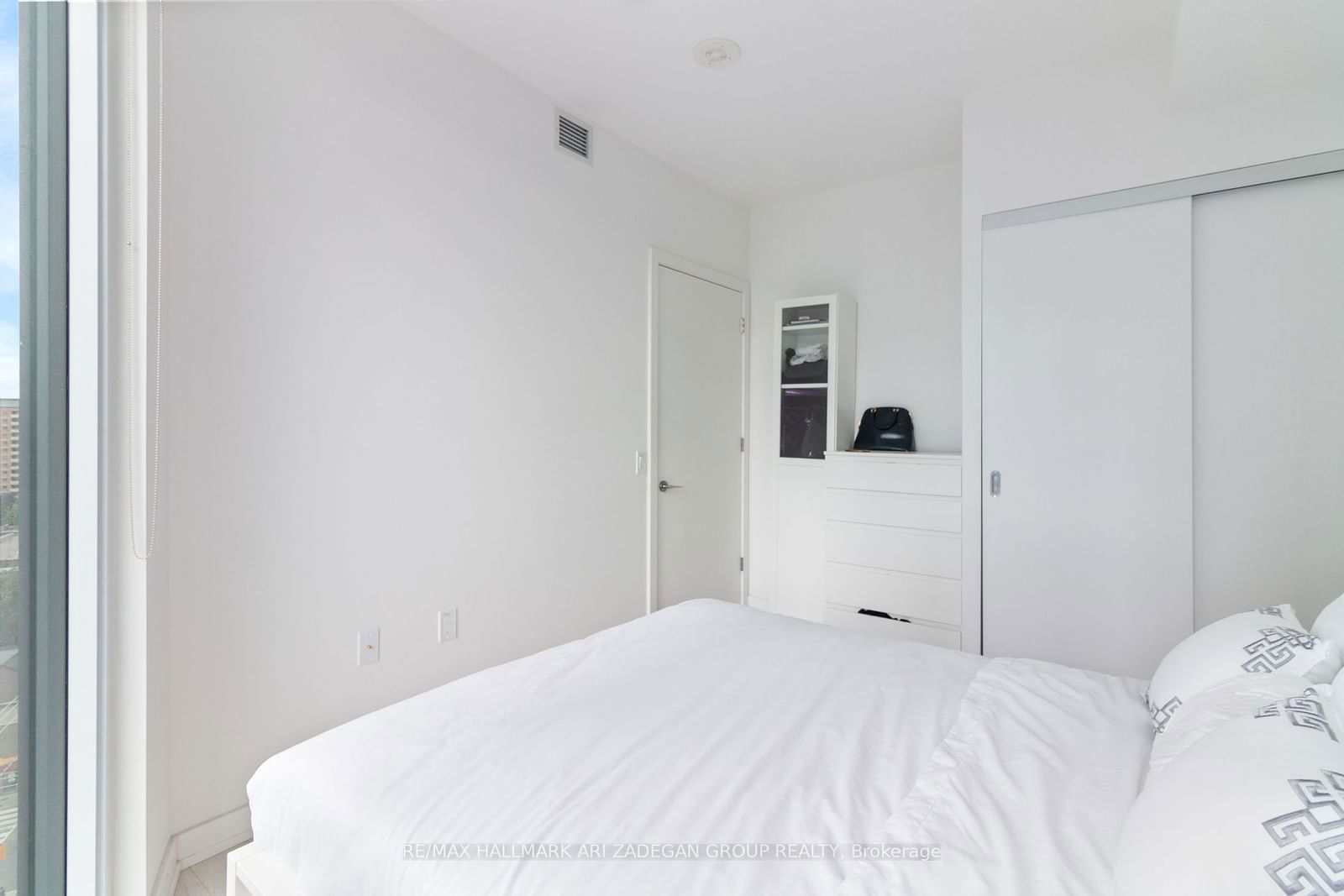 50 Power St, unit 1213 for sale - image #22