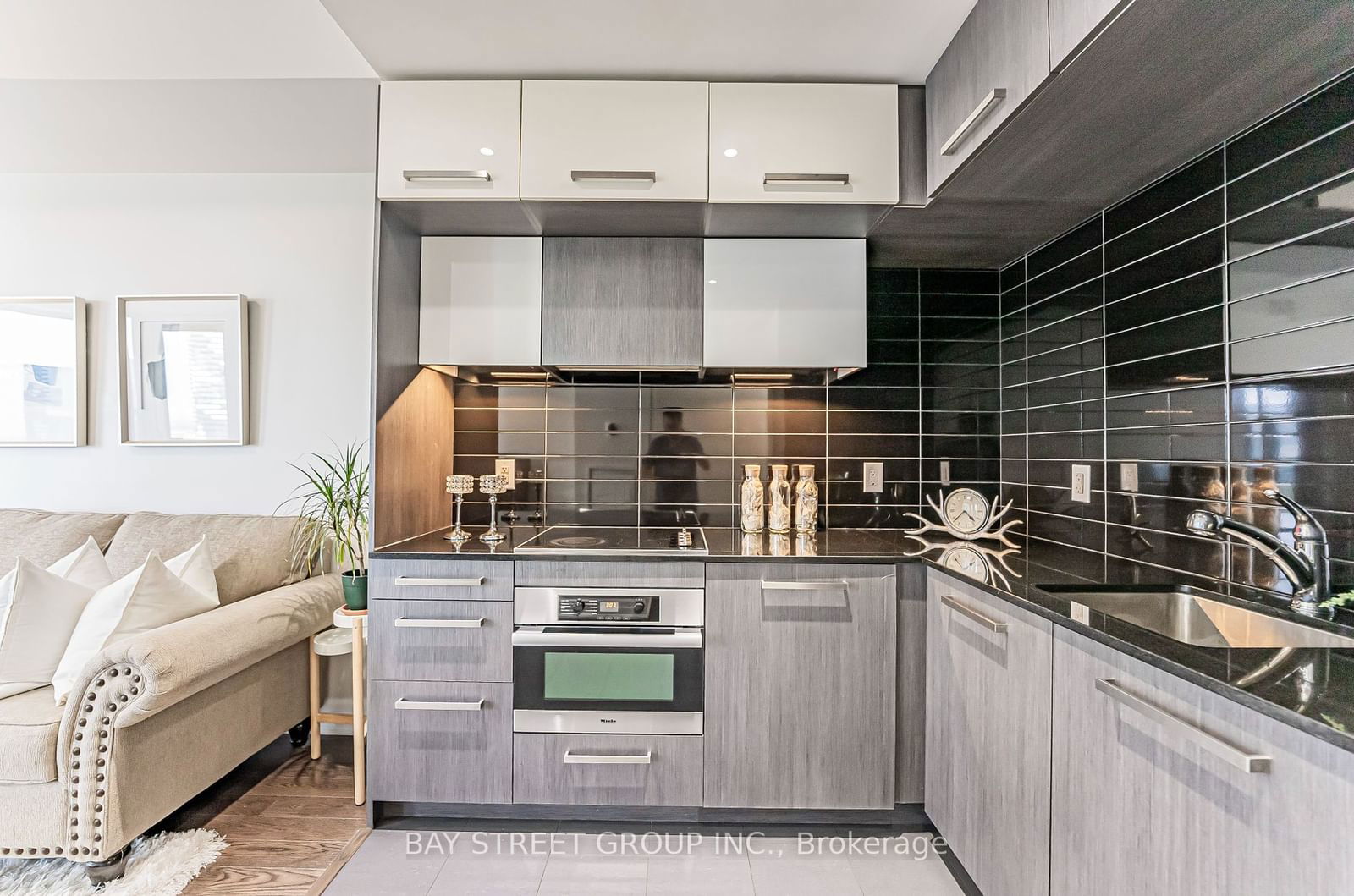 8 The Esplanade, unit 2712 for sale - image #4