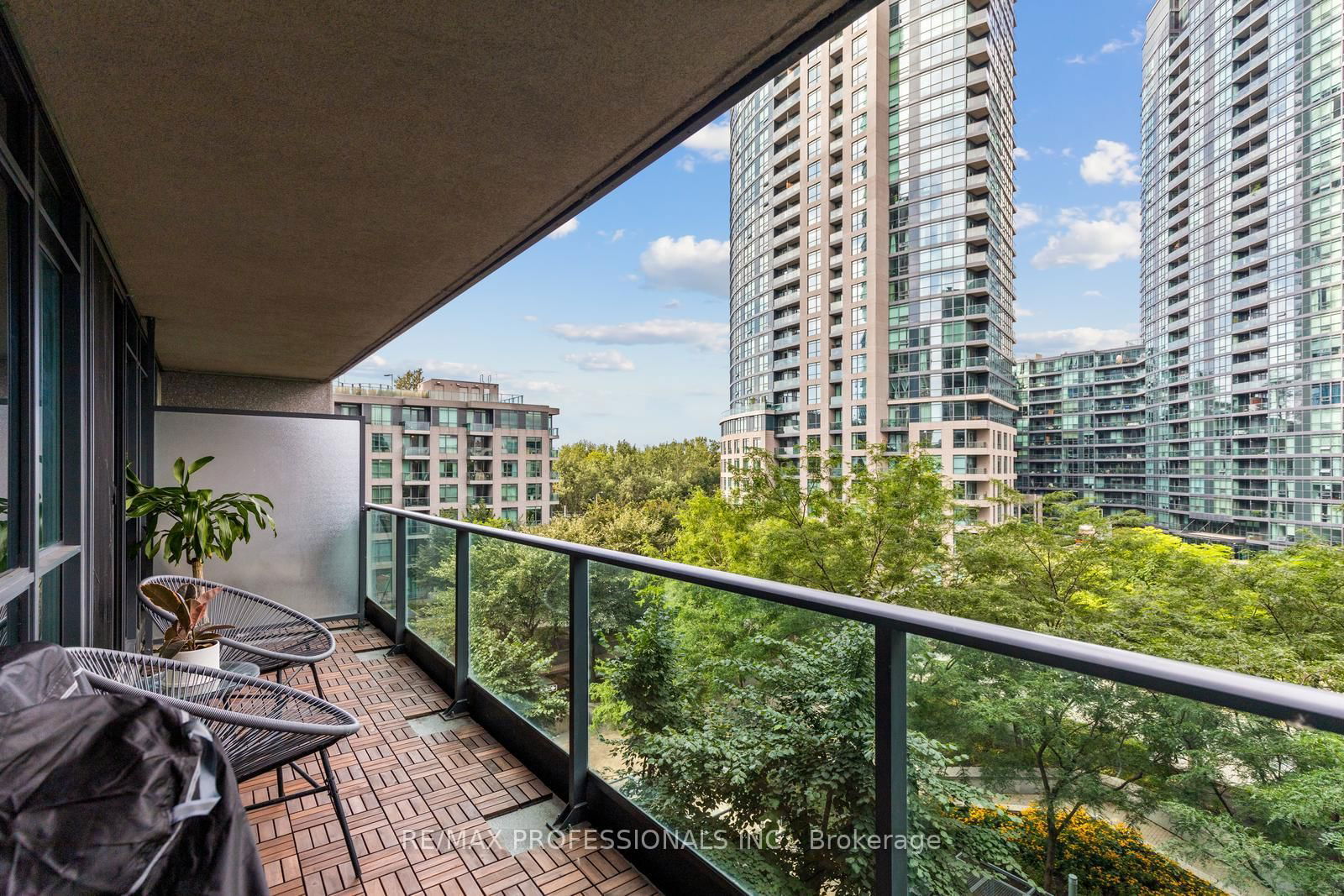 209 Fort York Blvd, unit 585 for sale - image #13