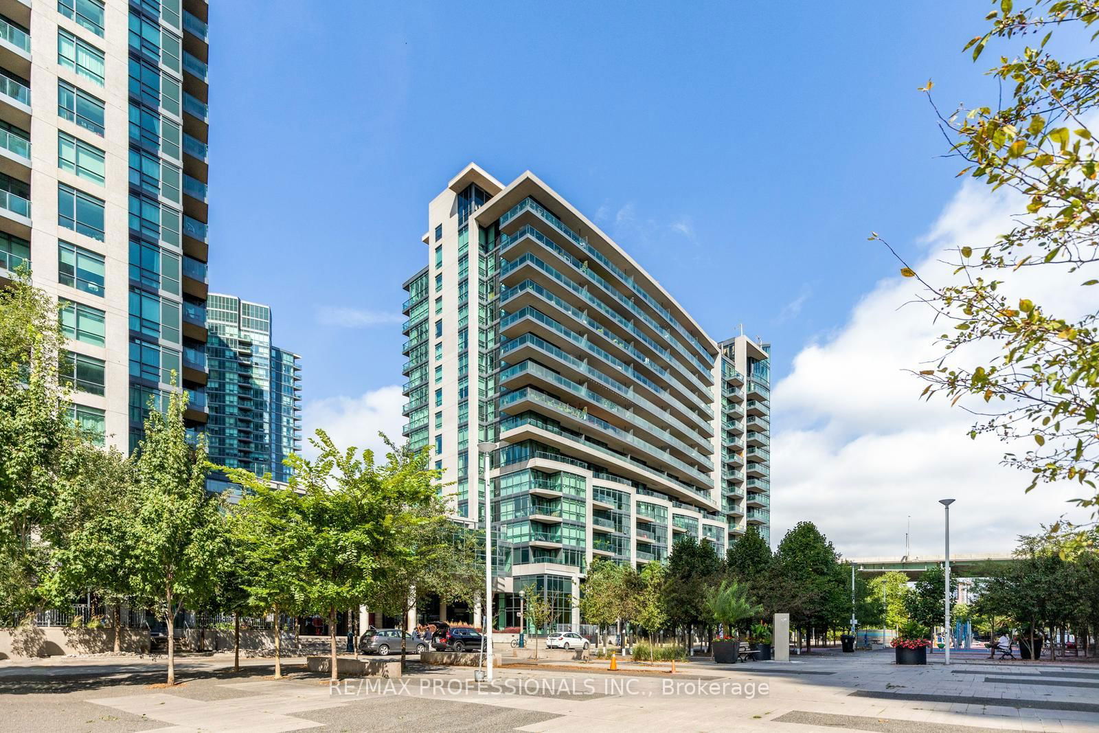 209 Fort York Blvd, unit 585 for sale - image #18