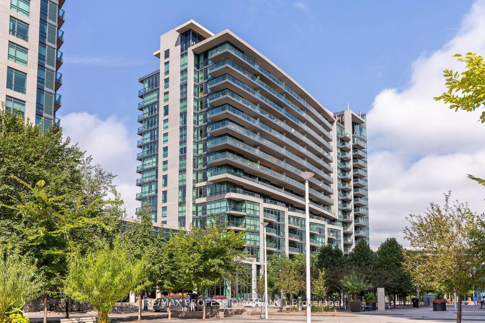 209 Fort York Blvd, unit 585 for sale - image #19