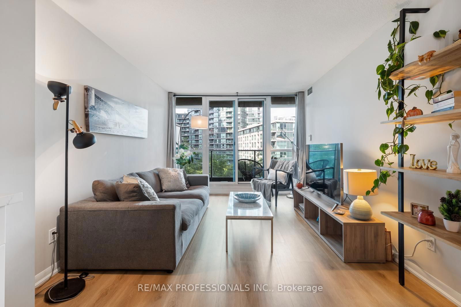 209 Fort York Blvd, unit 585 for sale - image #7