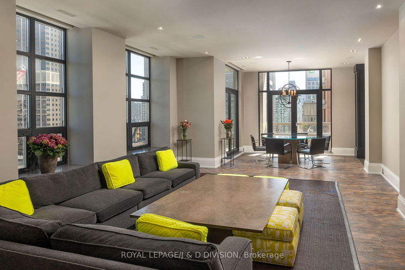 68 Yorkville Ave, unit 1601 for sale - image #1