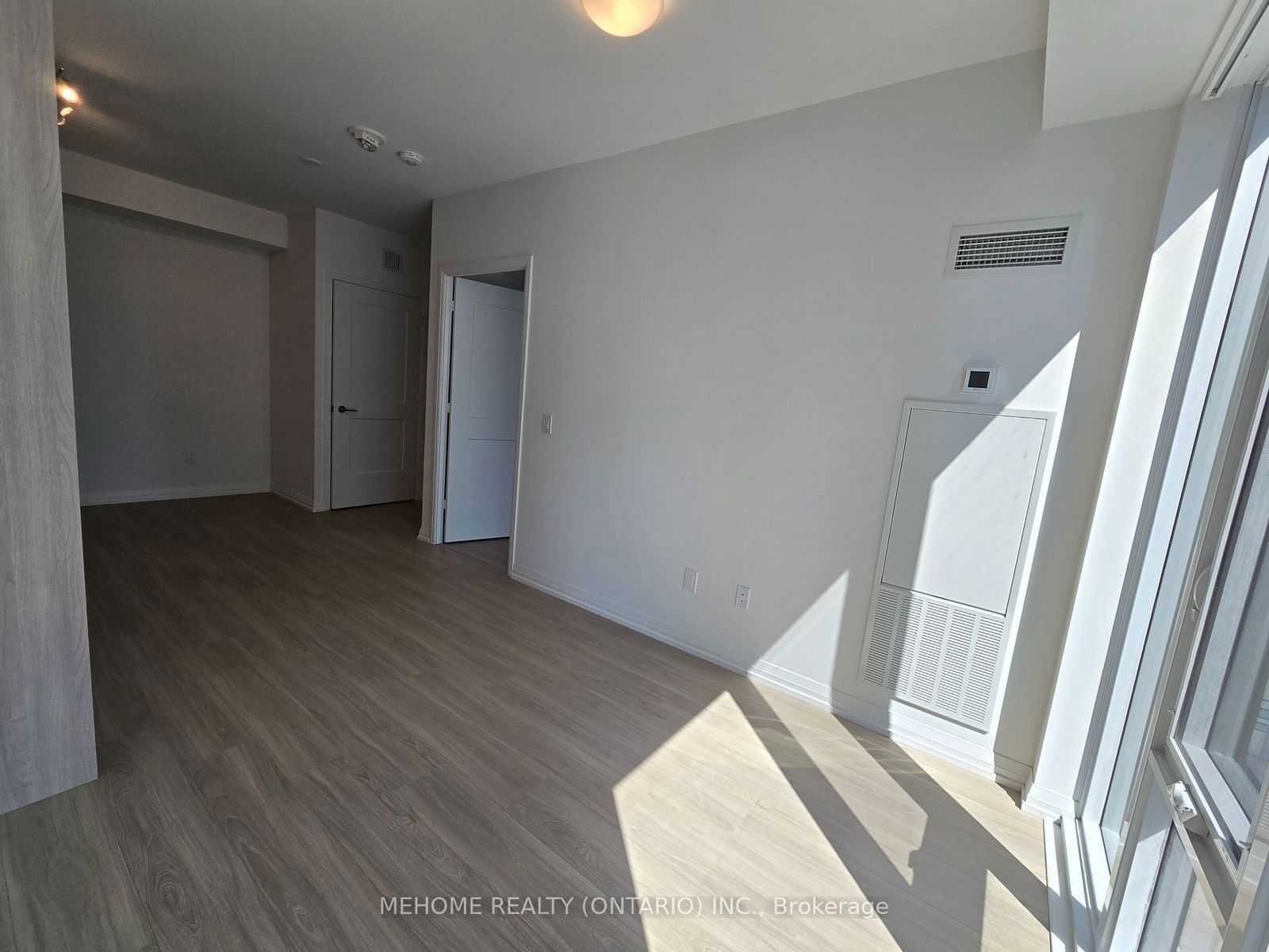 28 widmer St, unit 3920 for rent - image #18