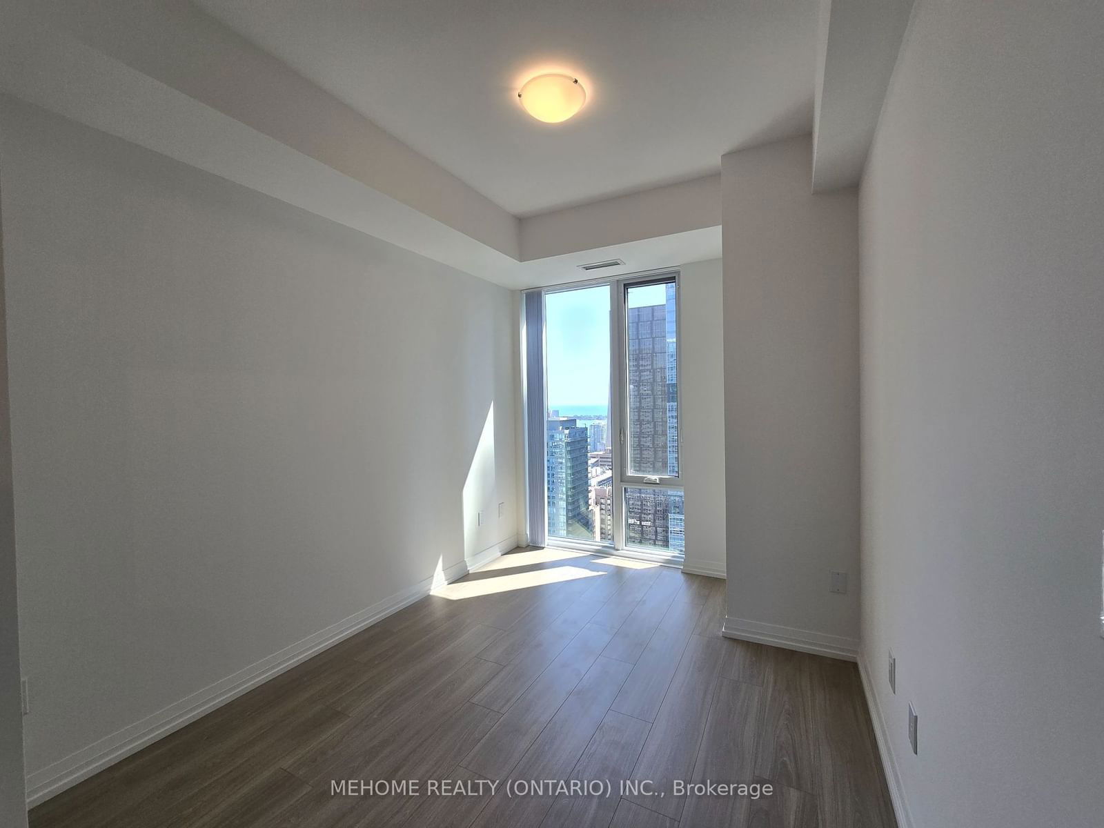 28 widmer St, unit 3920 for rent - image #21