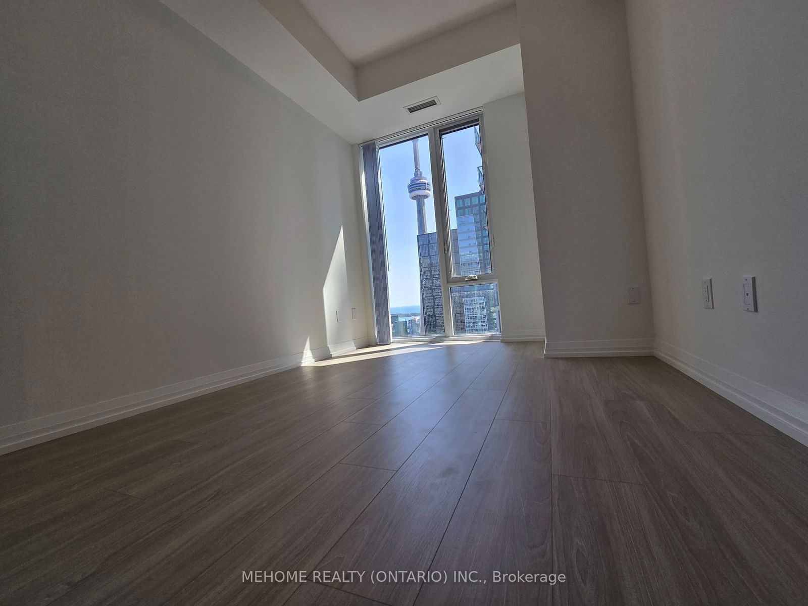 28 widmer St, unit 3920 for rent - image #22