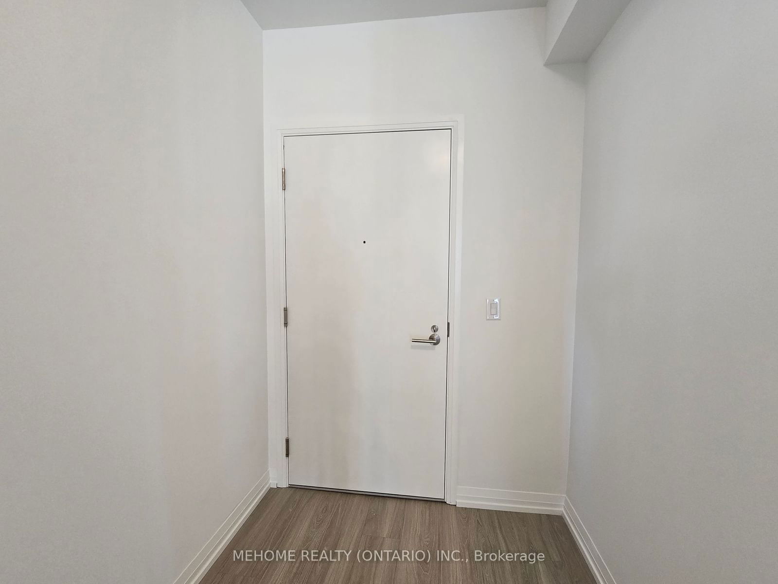 28 widmer St, unit 3920 for rent - image #3