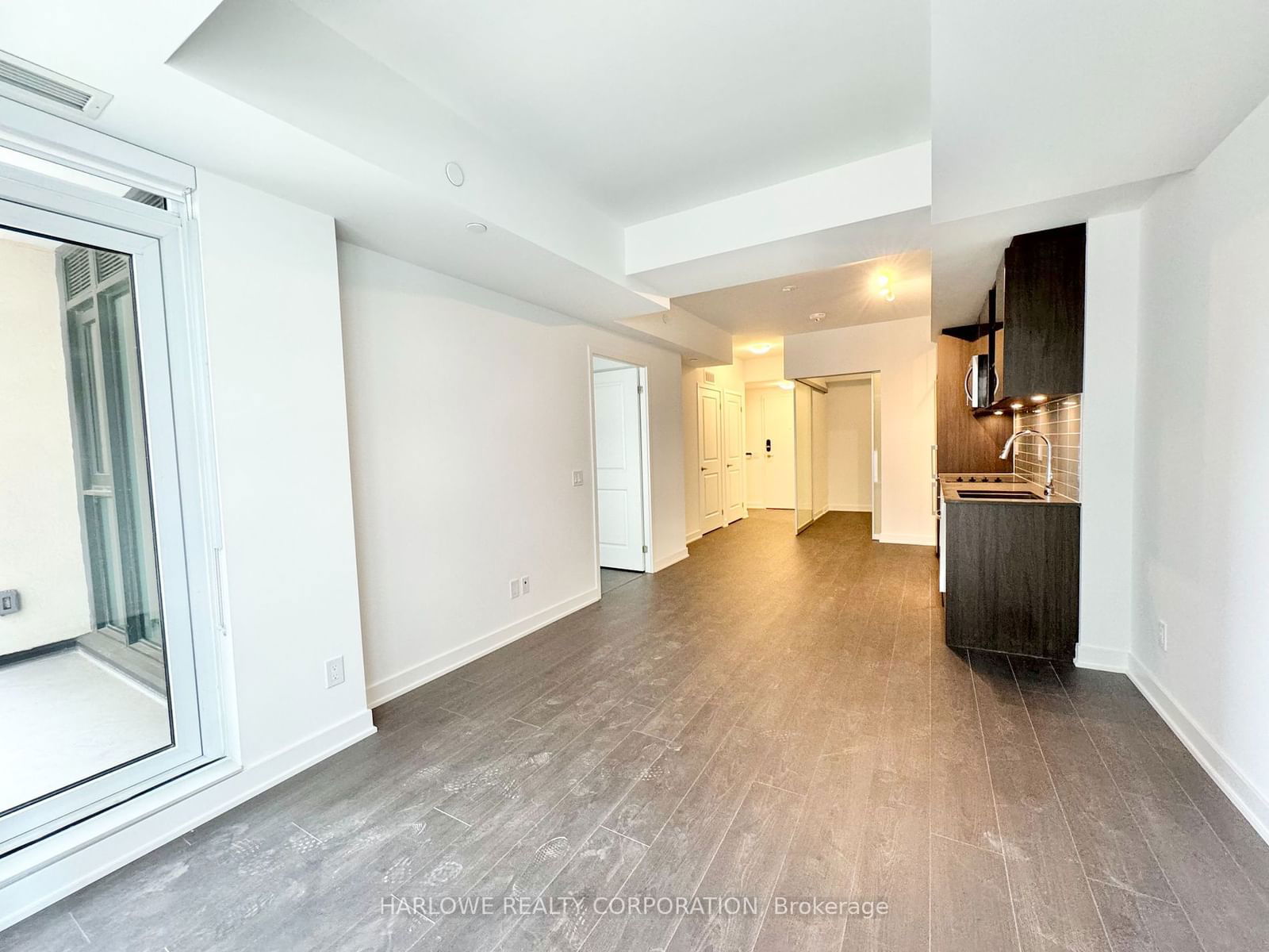 543 Richmond St W, unit 737 for rent - image #2