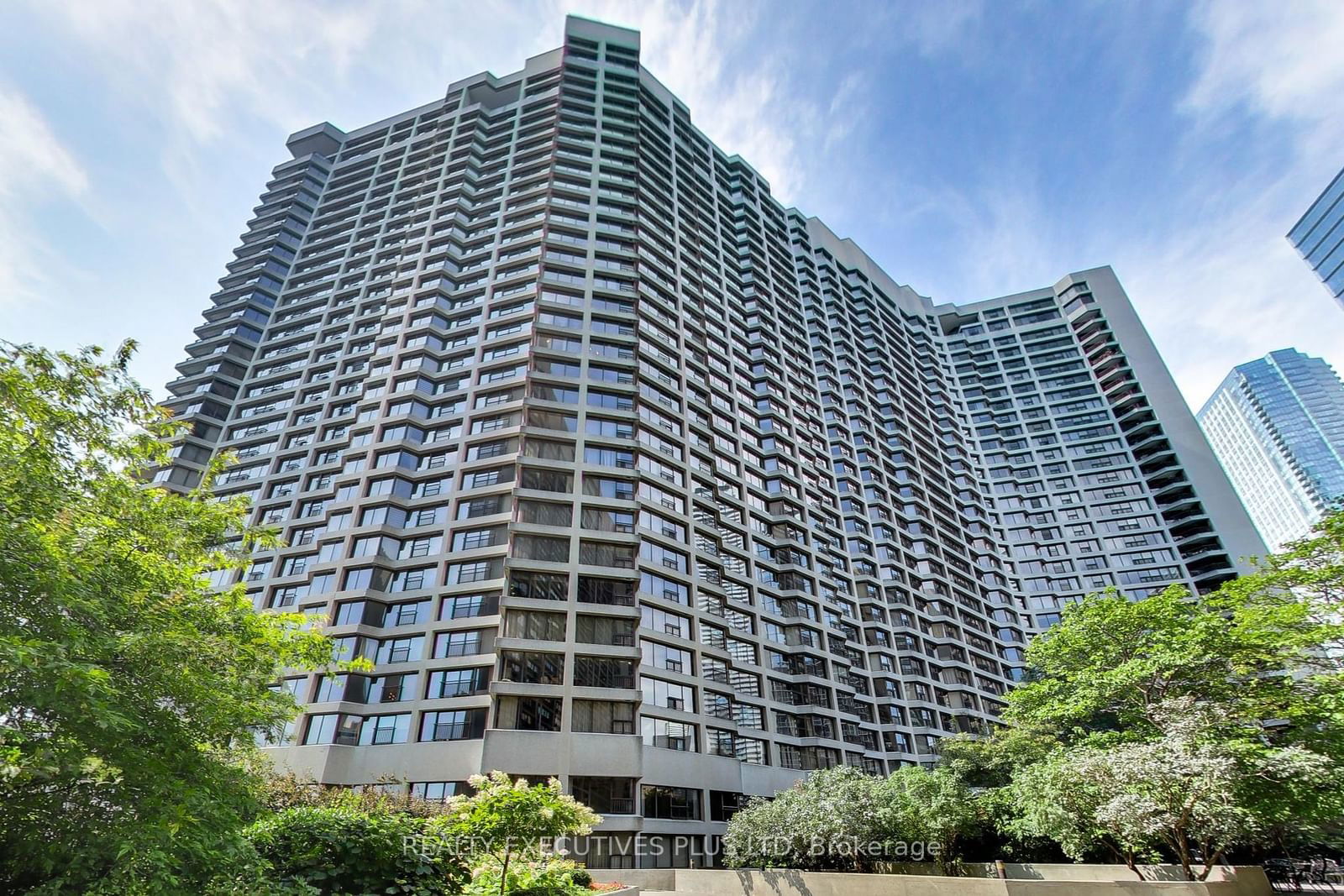 65 Harbour Sq, unit 807 for sale - image #1