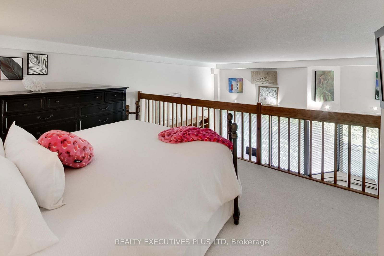 65 Harbour Sq, unit 807 for sale - image #25