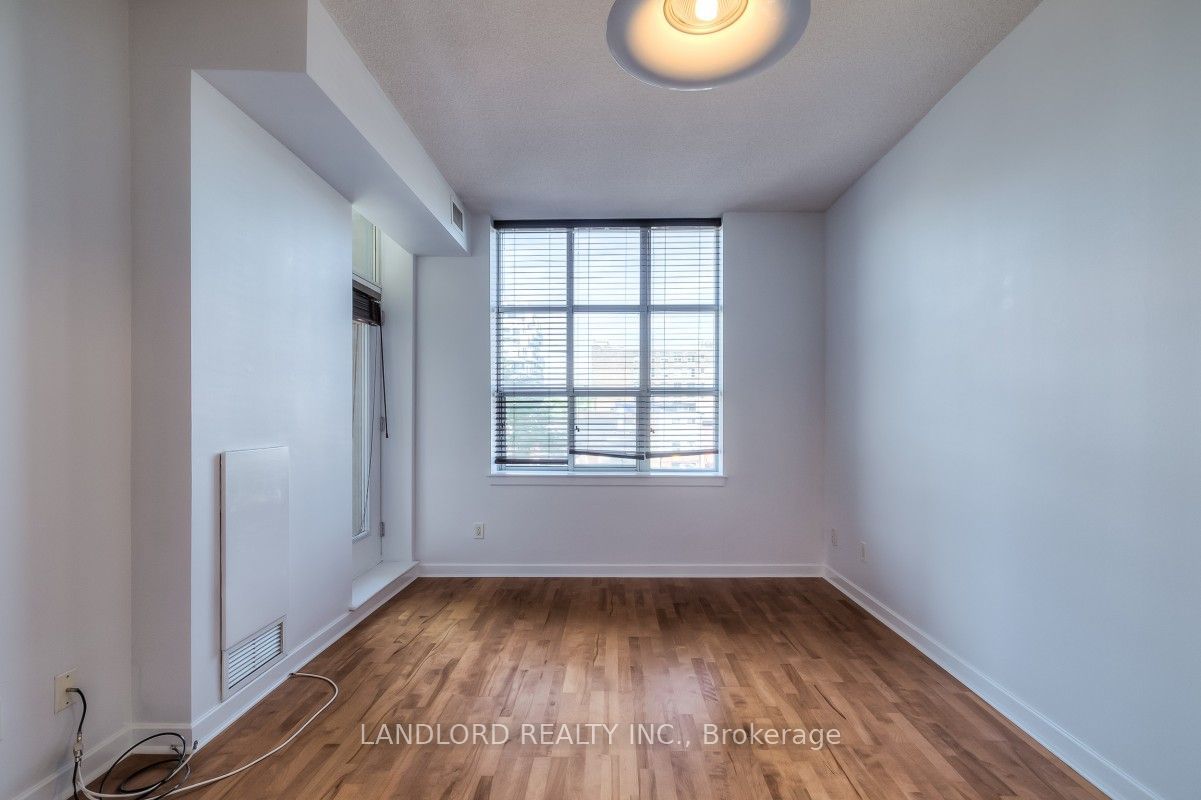 438 Richmond St W, unit 301 for rent - image #7