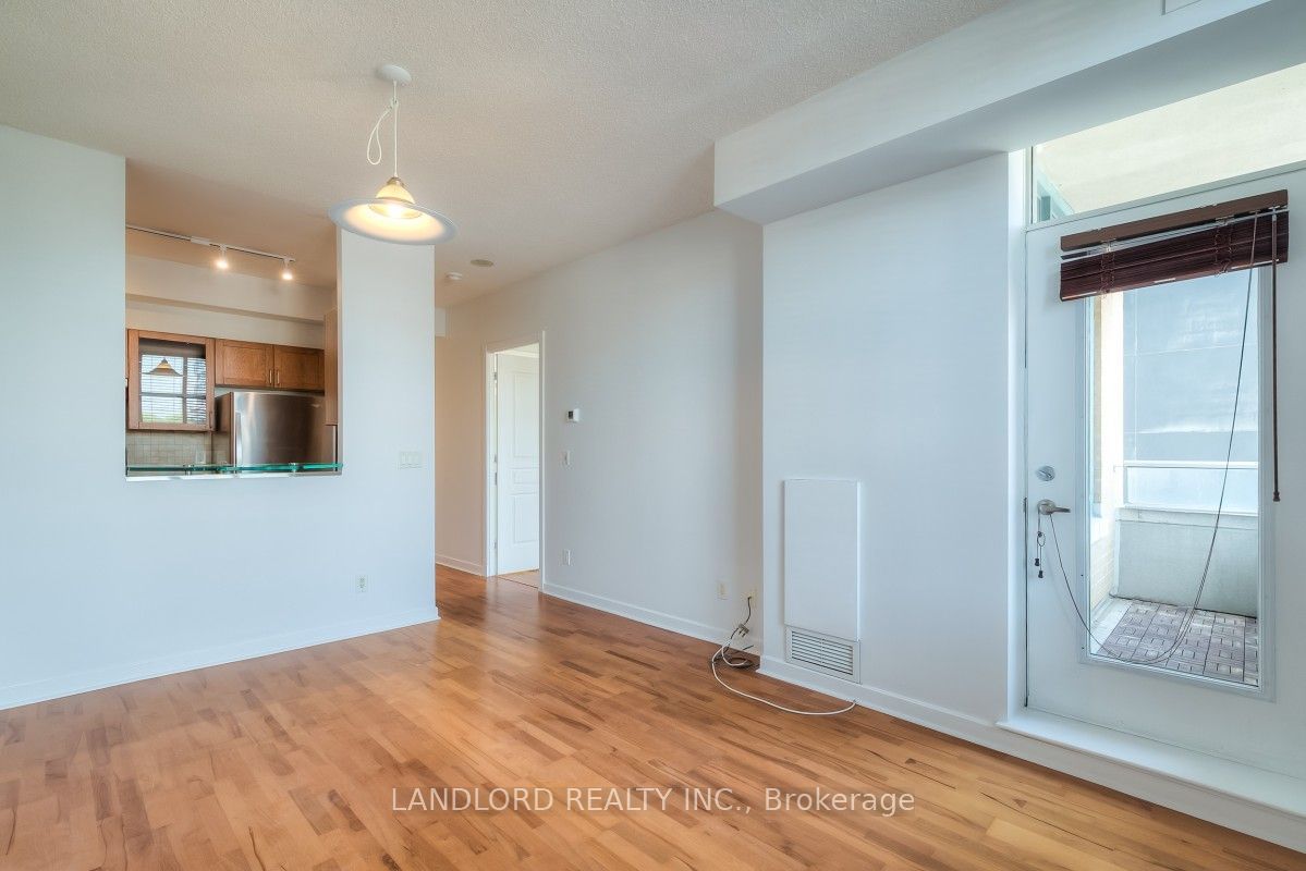 438 Richmond St W, unit 301 for rent - image #8