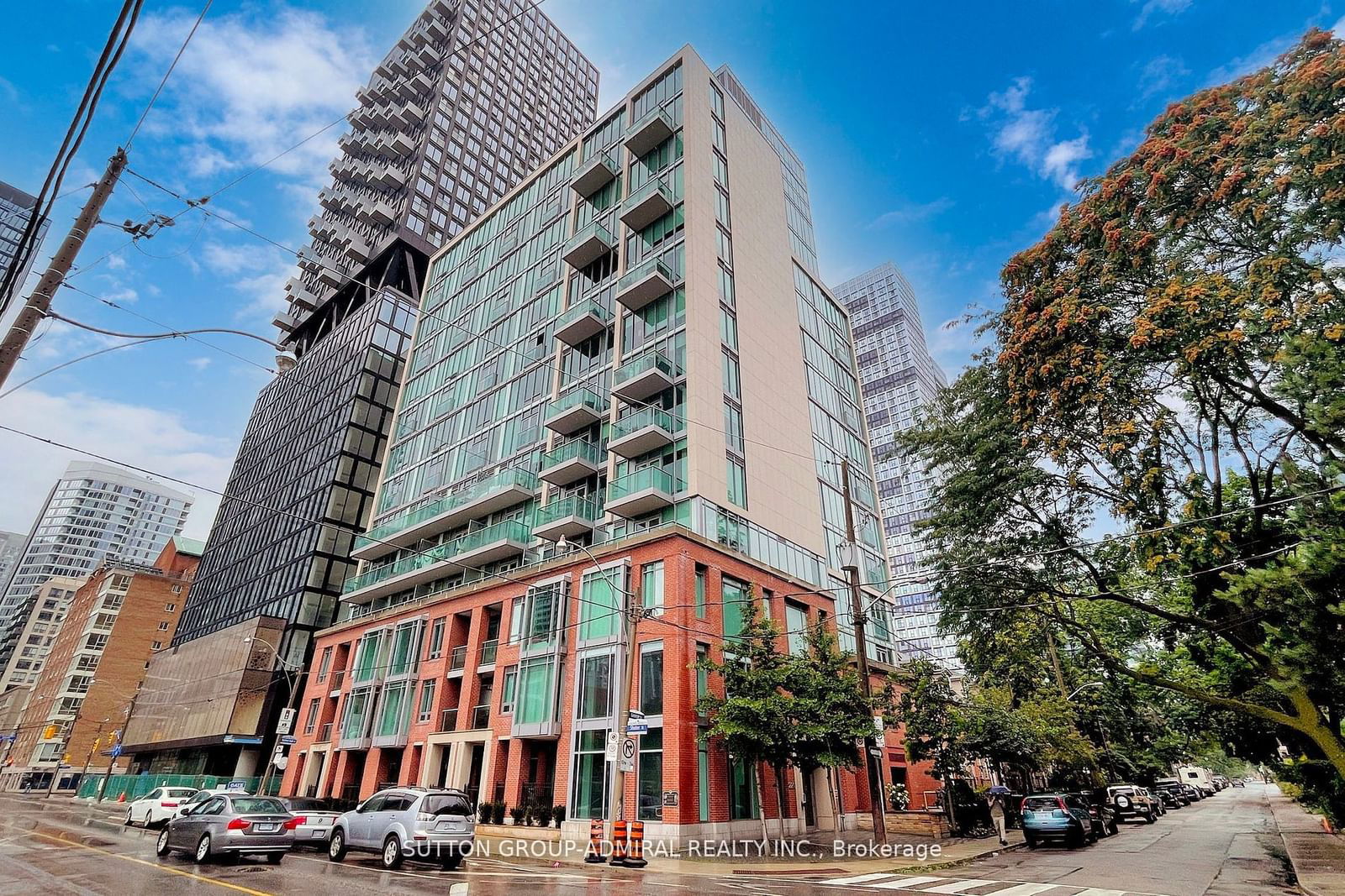 220 George St, unit 304 for sale