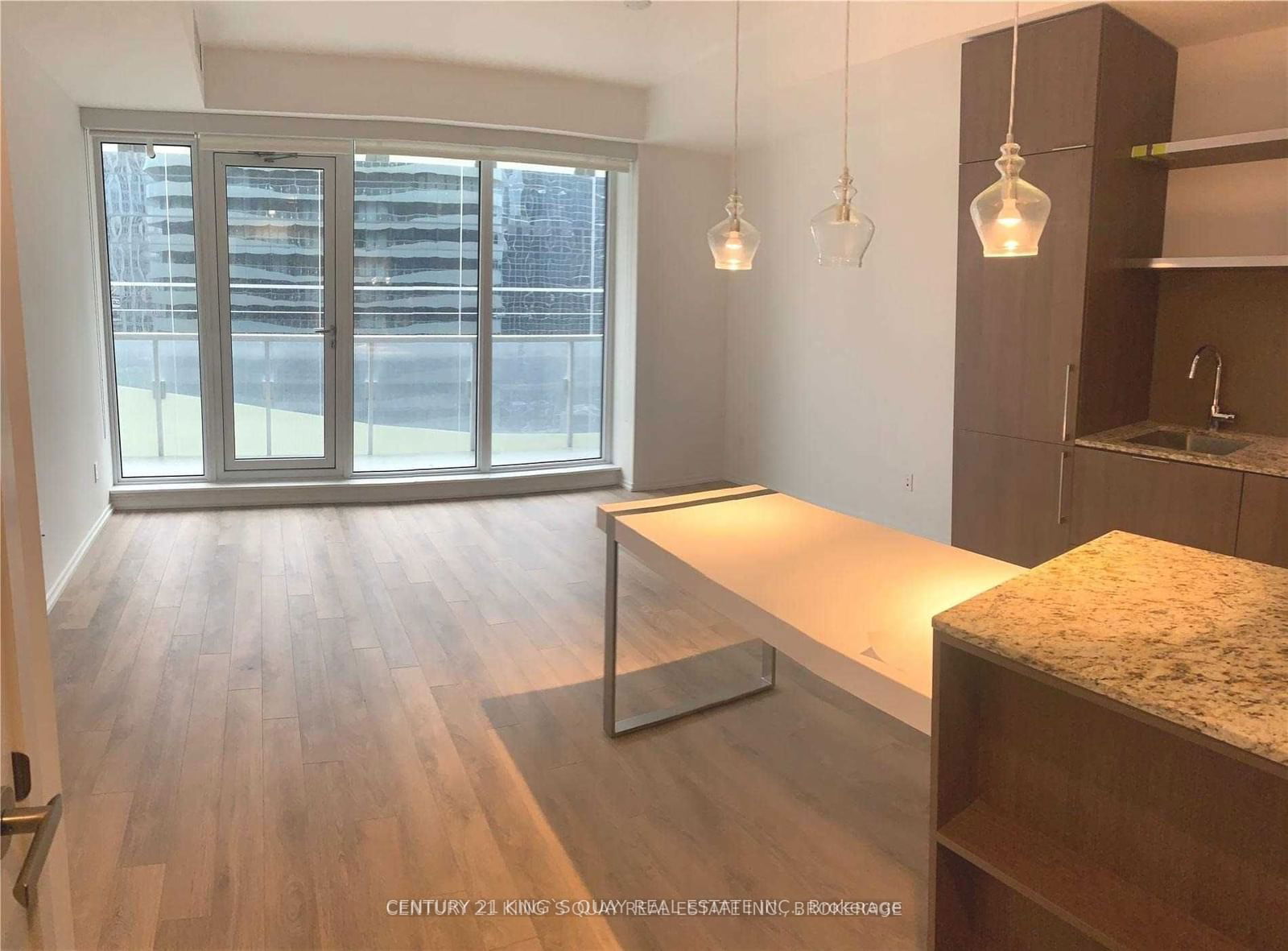 197 Yonge St, unit 1706 for rent