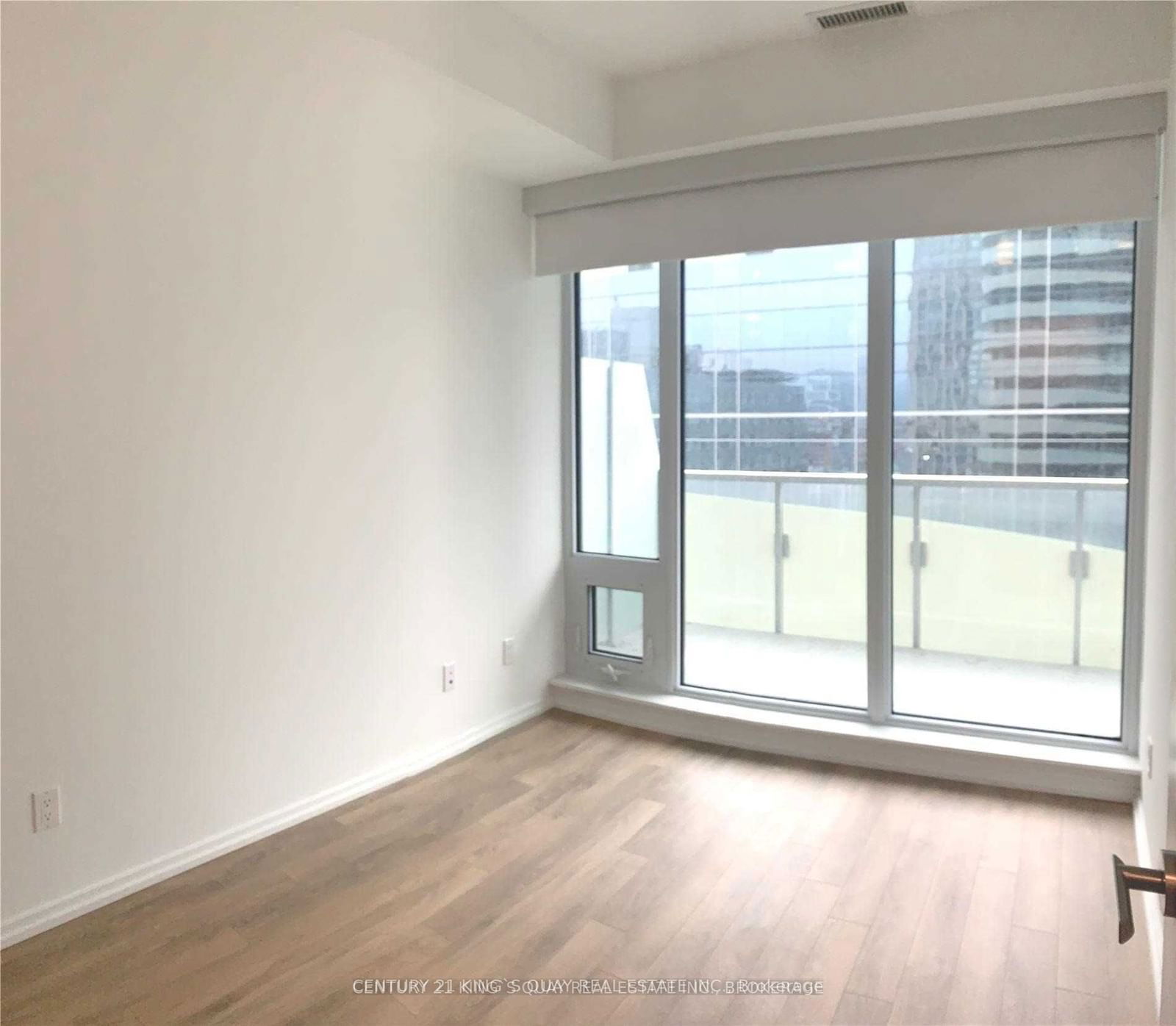 197 Yonge St, unit 1706 for rent - image #7